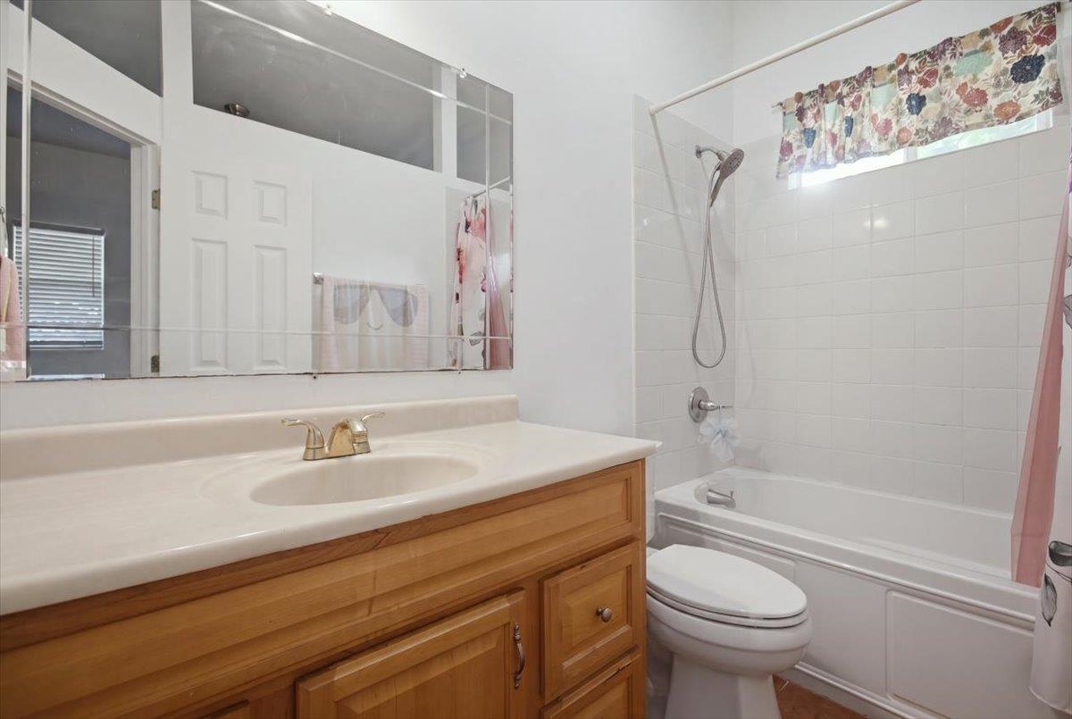 221 Mahie Pl Property Photo 34