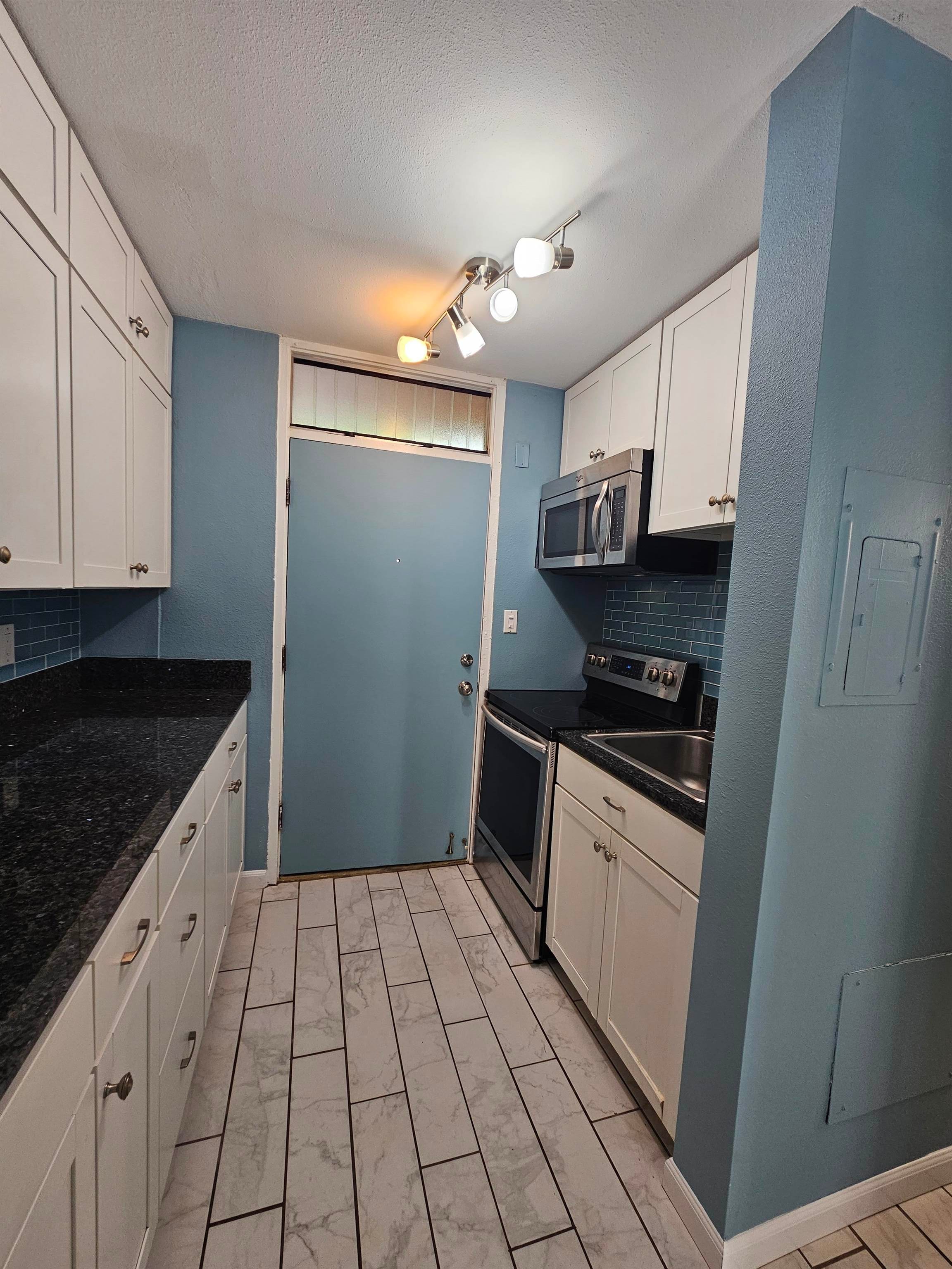 3660 Lower Honoapiilani Rd Property Photo 6