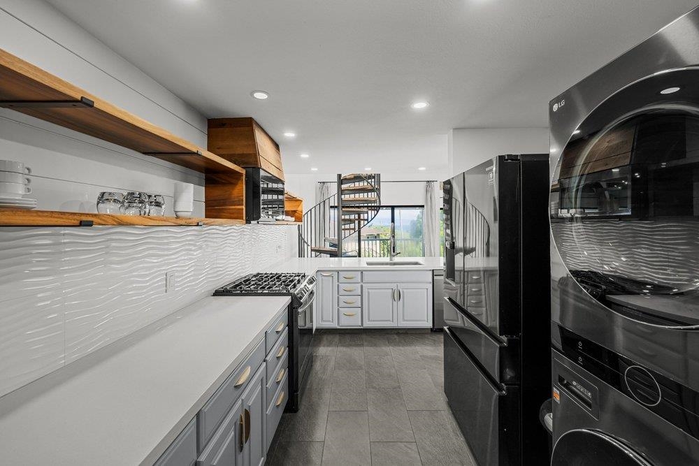 91 Hui F Rd Property Photo 10
