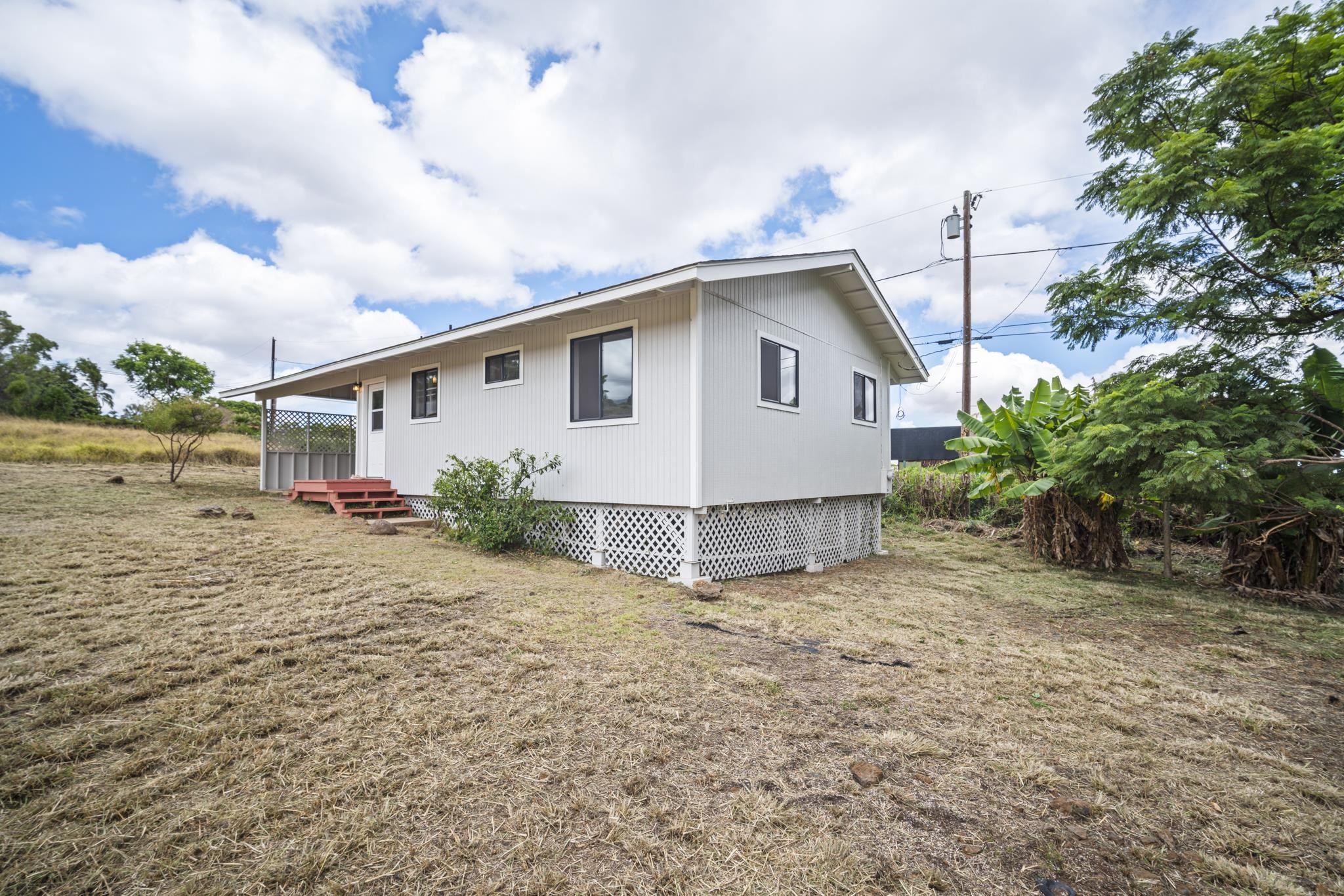 1298 Naalae Rd Property Photo 3