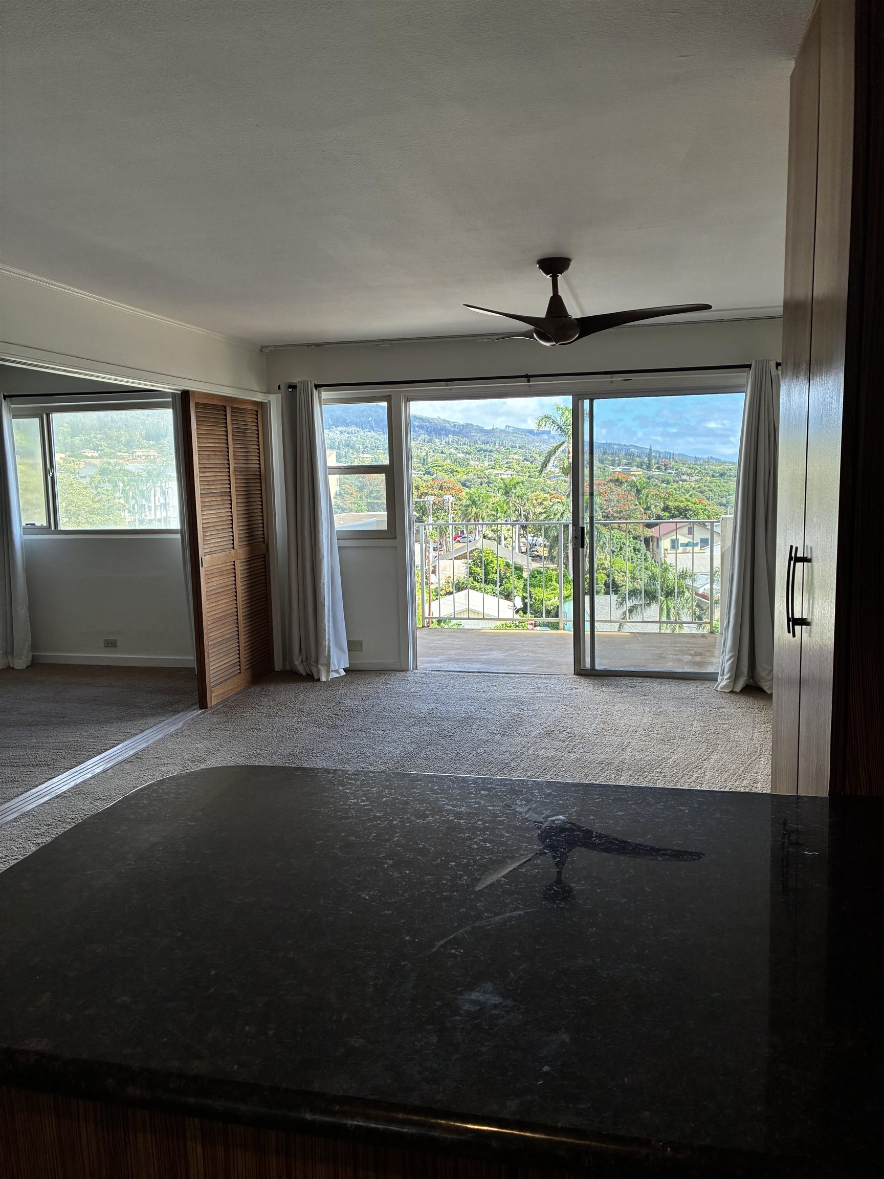 2158 Main St Property Photo 3
