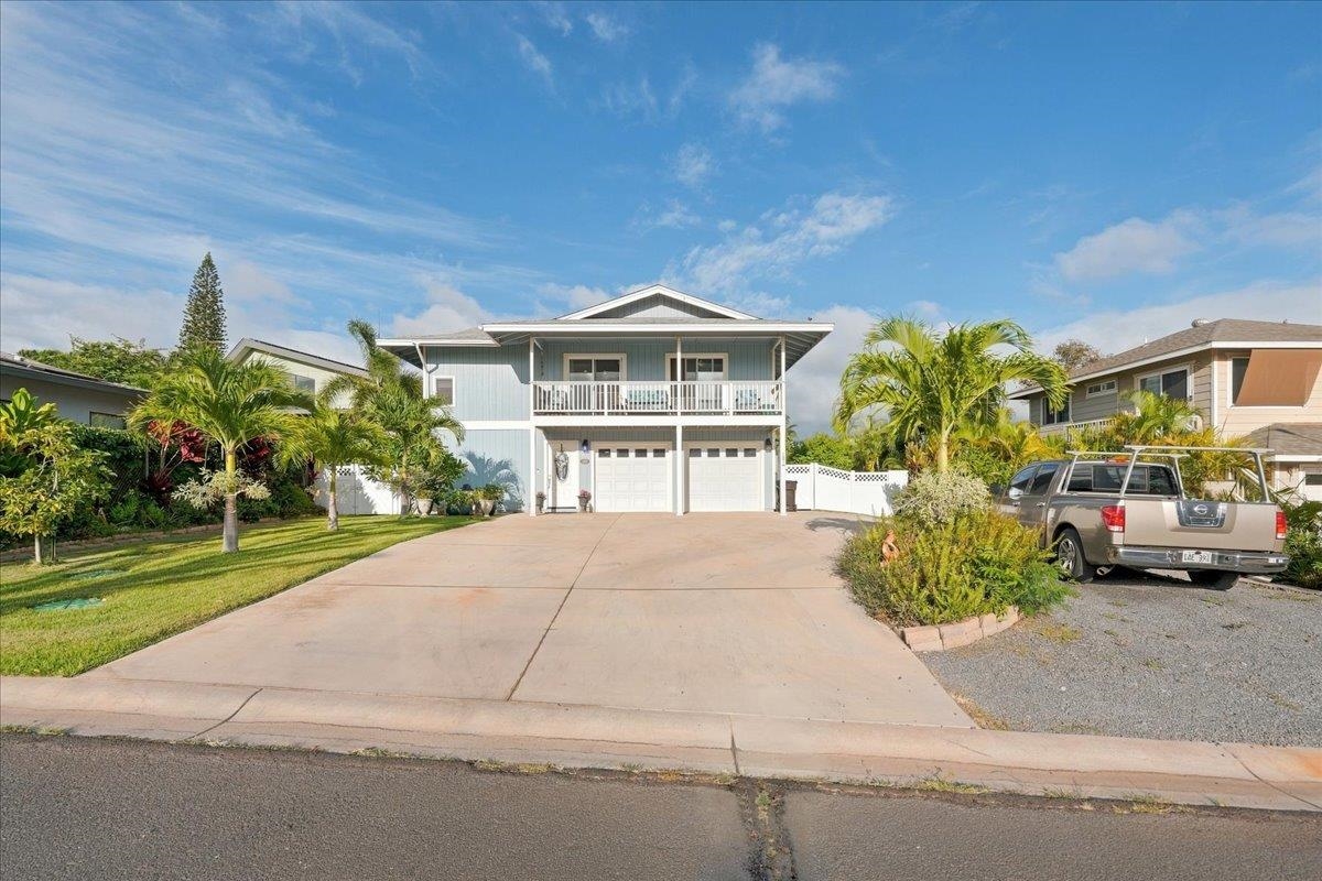 1887 Kaahele Pl Property Photo 3