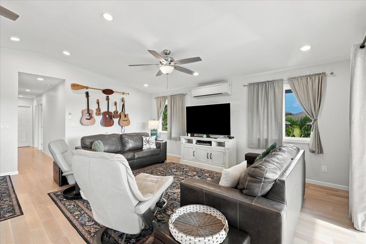 1887 Kaahele Pl Property Photo 6