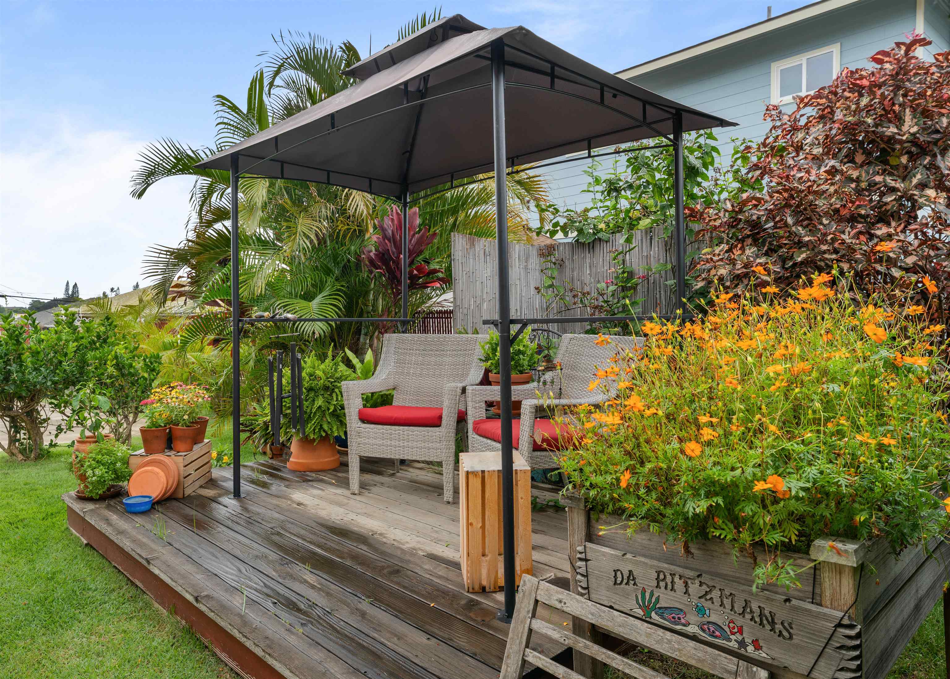 136 Kaniela St Property Photo 3