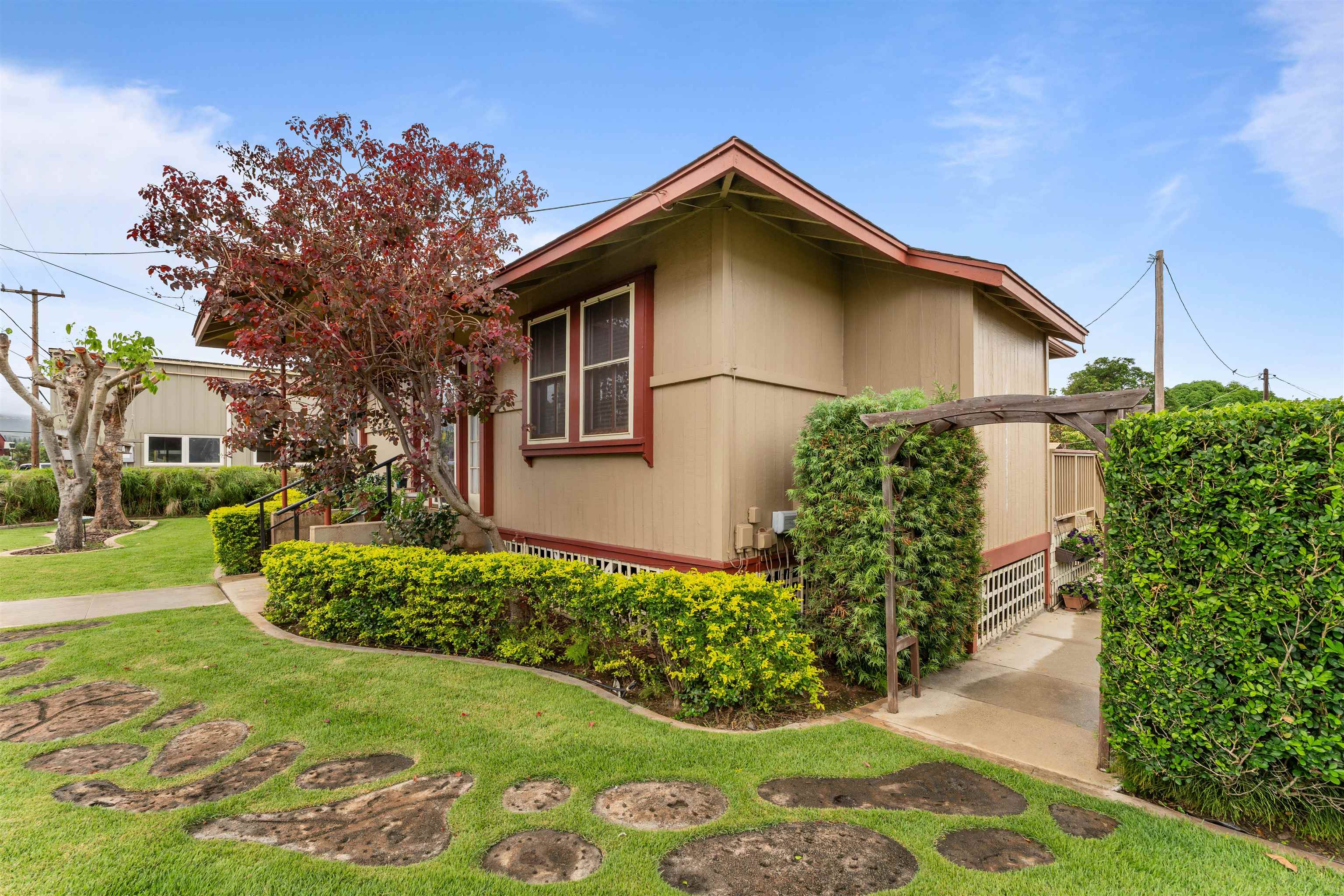 136 Kaniela St Property Photo 7