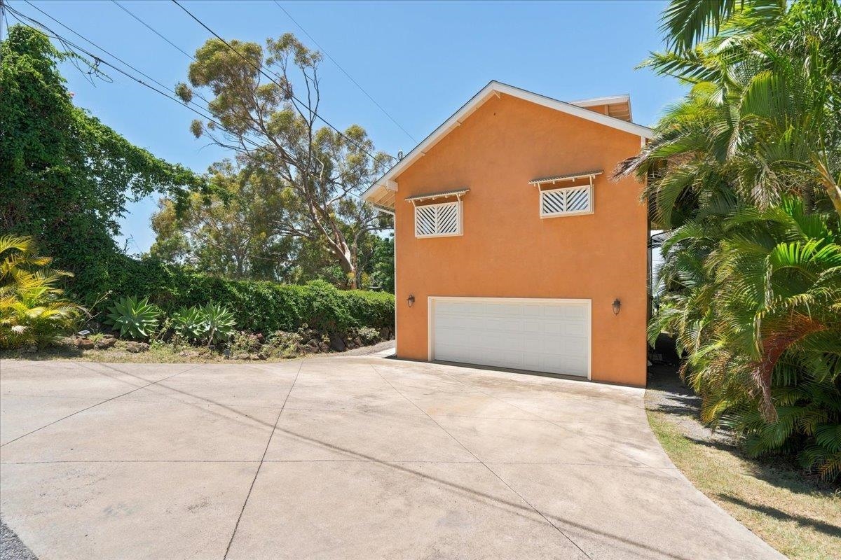 84 Loha St Property Photo 3