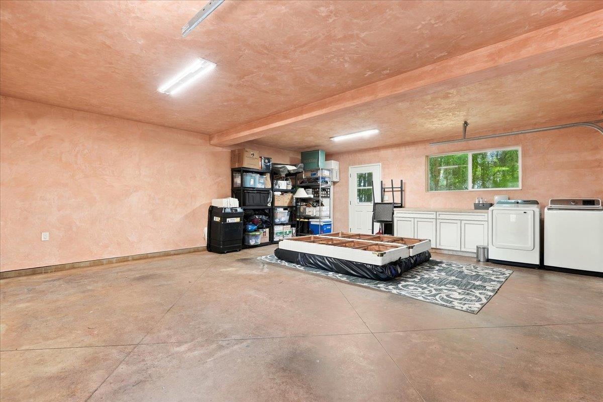 84 Loha St Property Photo 33