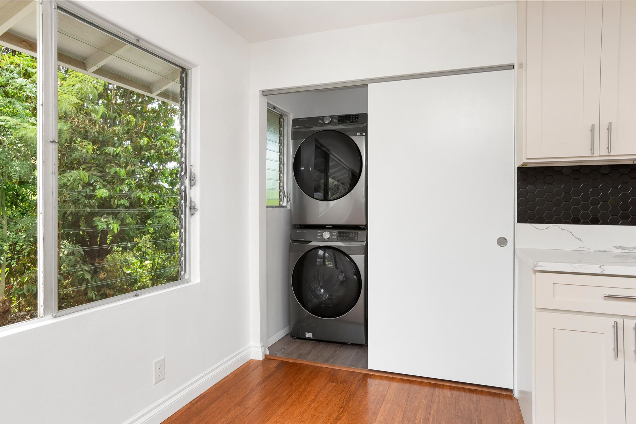 343 Noe St Property Photo 12