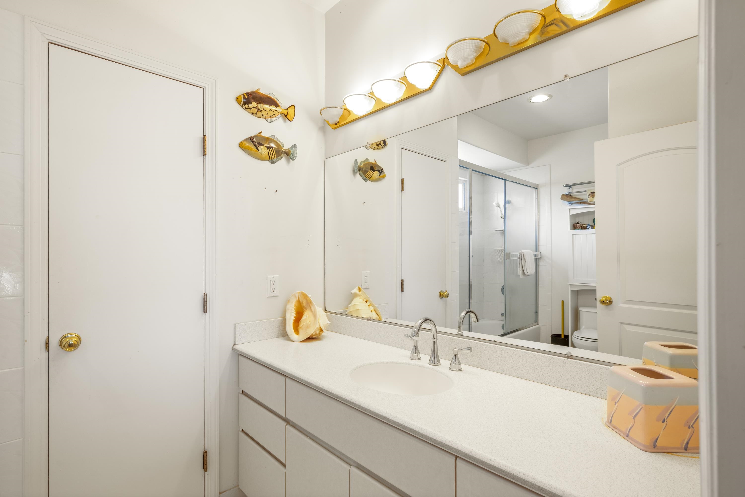221 E Ikea Kai Pl Property Photo 48