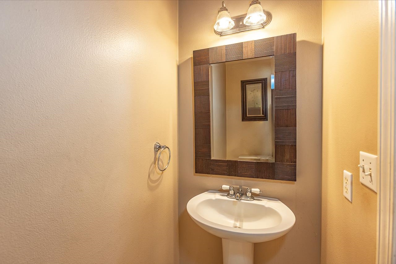 226 Luakaha Cir Property Photo 6