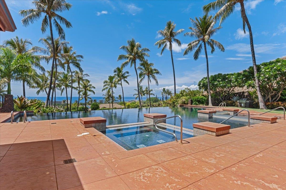 995 Anapuni Pl Property Photo 3