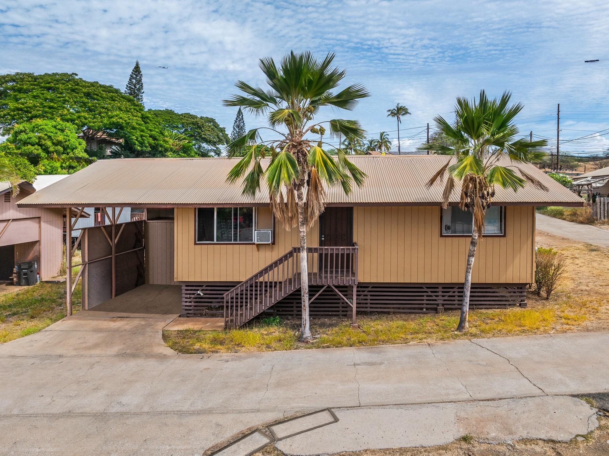 390 Auhana Rd Property Photo 1