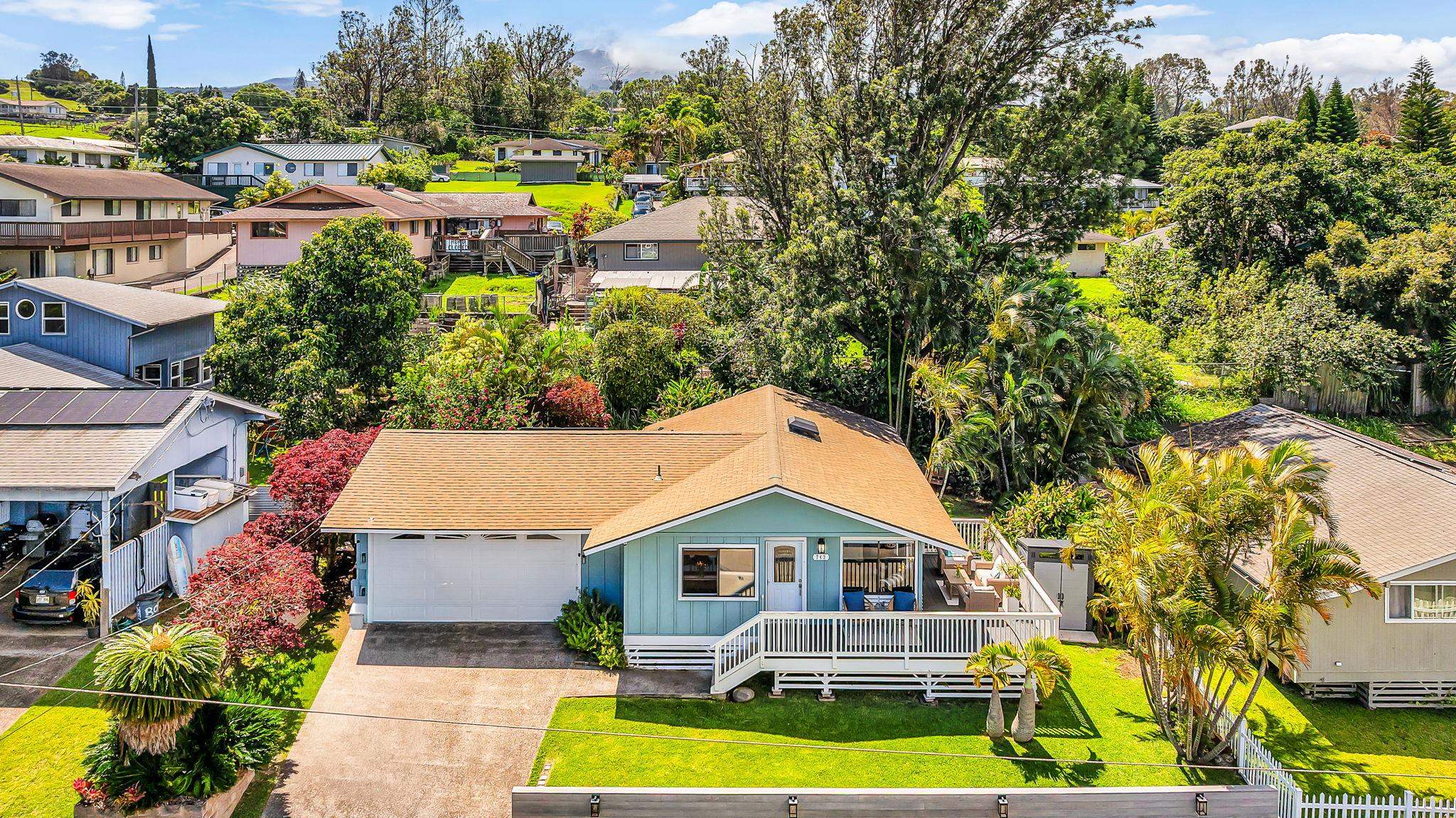 742 Kekona Pl Property Photo 2