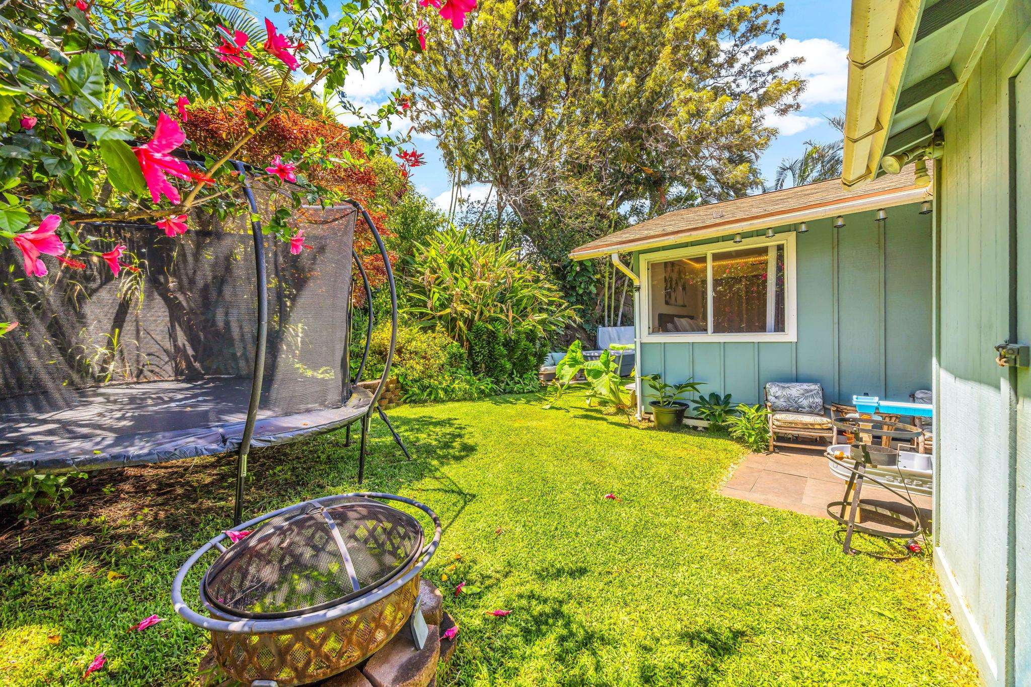 742 Kekona Pl Property Photo 37