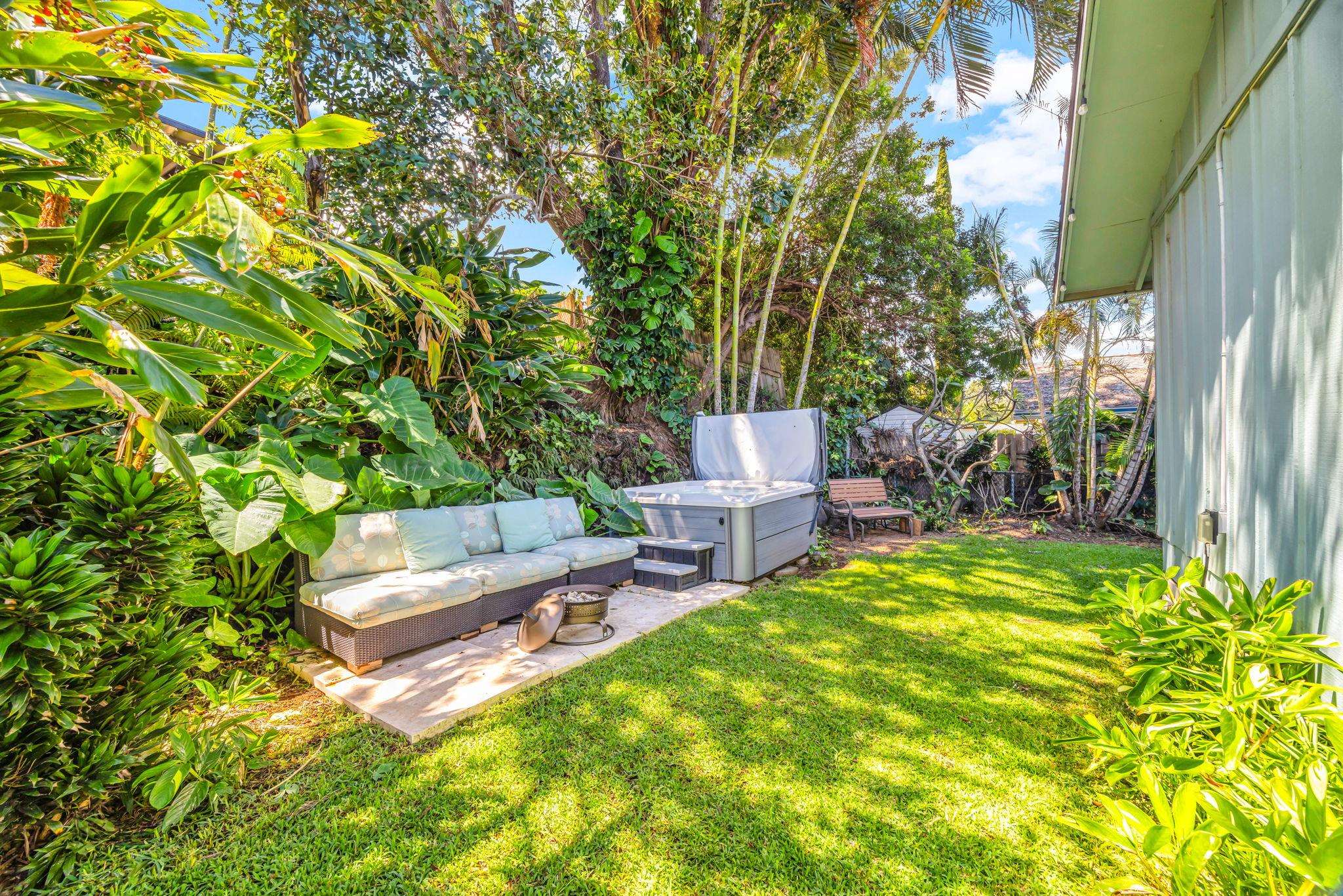 742 Kekona Pl Property Photo 38