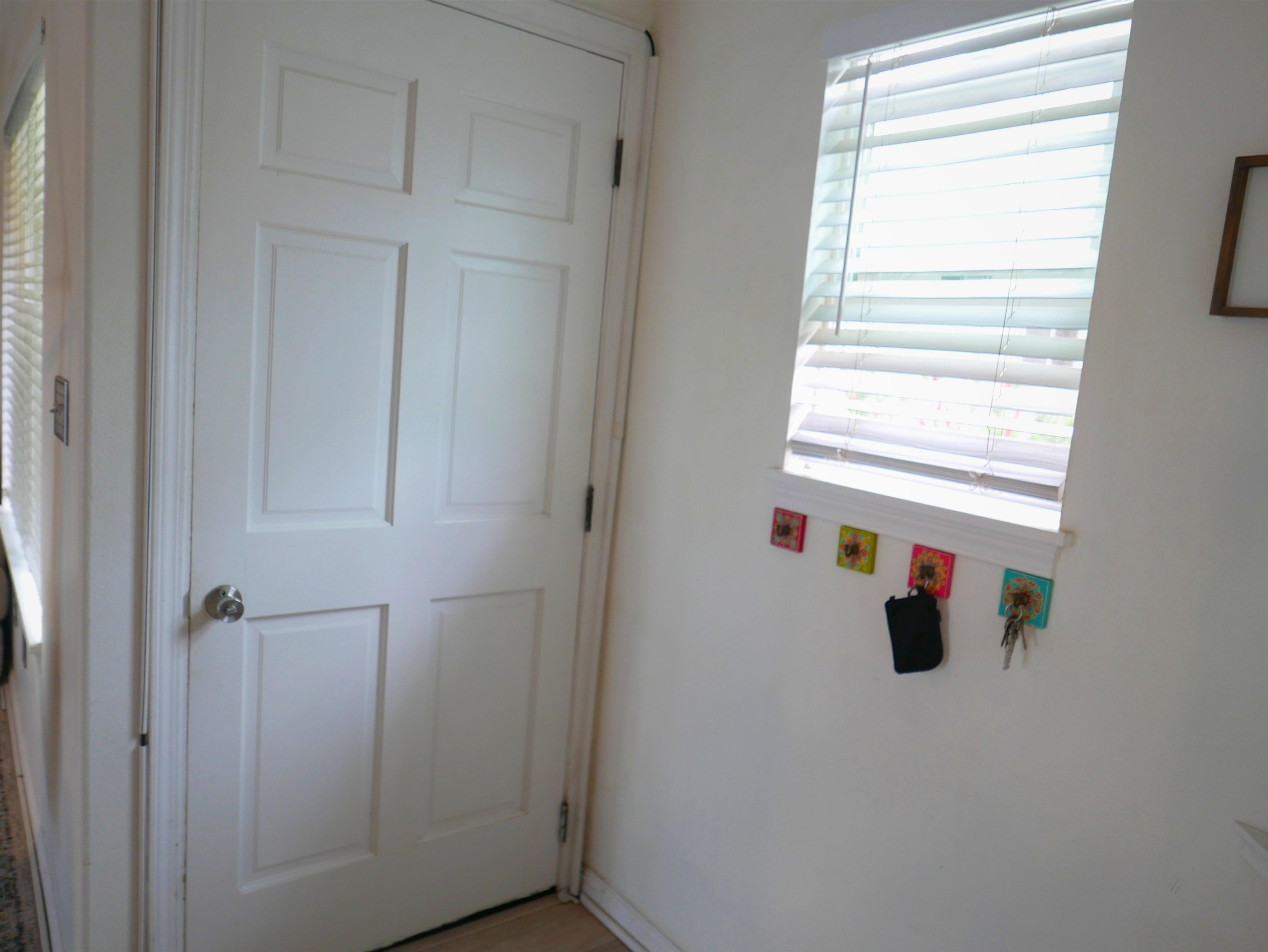 633 Meakanu Ln Property Photo 4