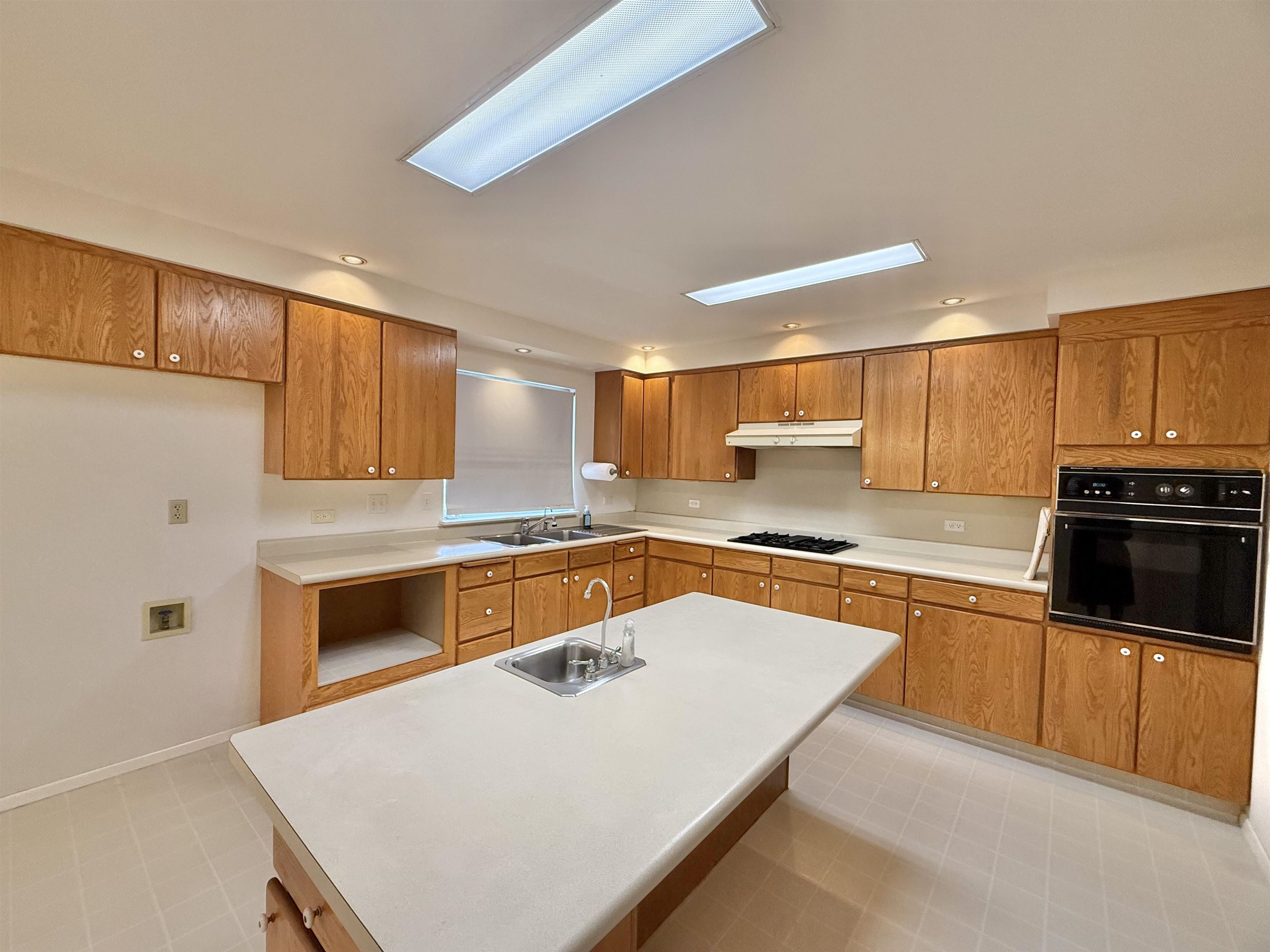 70 Akea Pl Property Photo 12