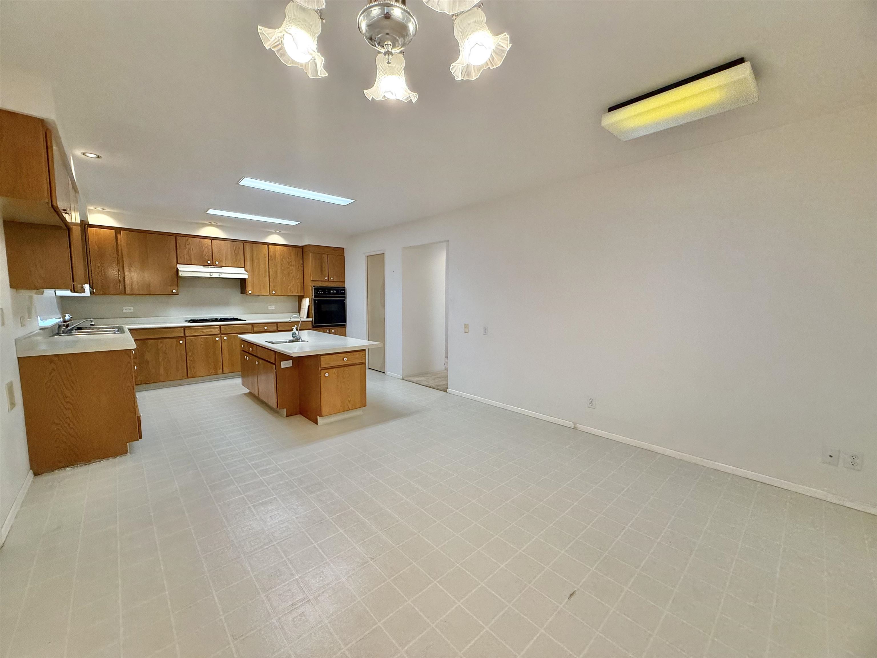 70 Akea Pl Property Photo 18