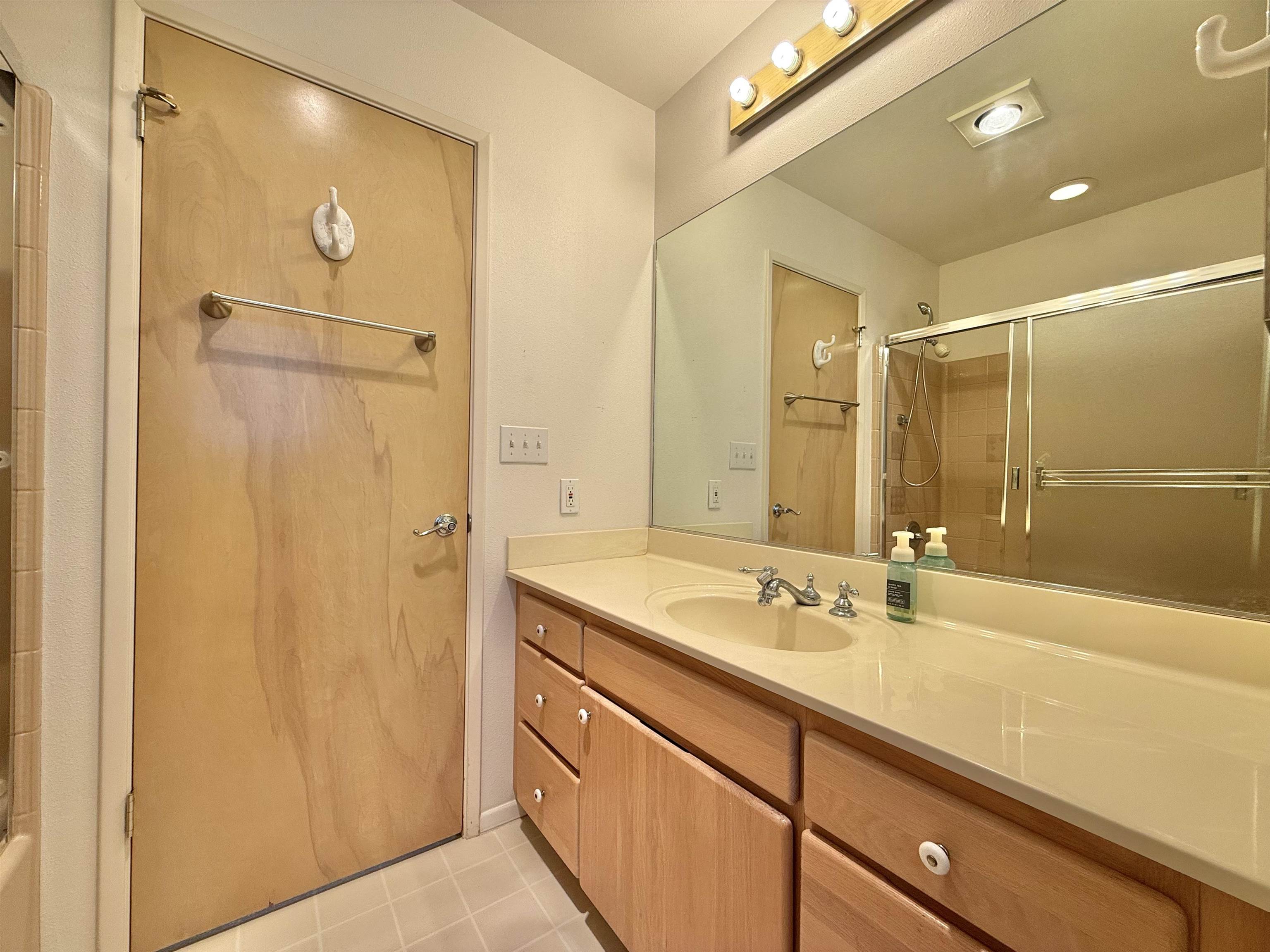 70 Akea Pl Property Photo 21