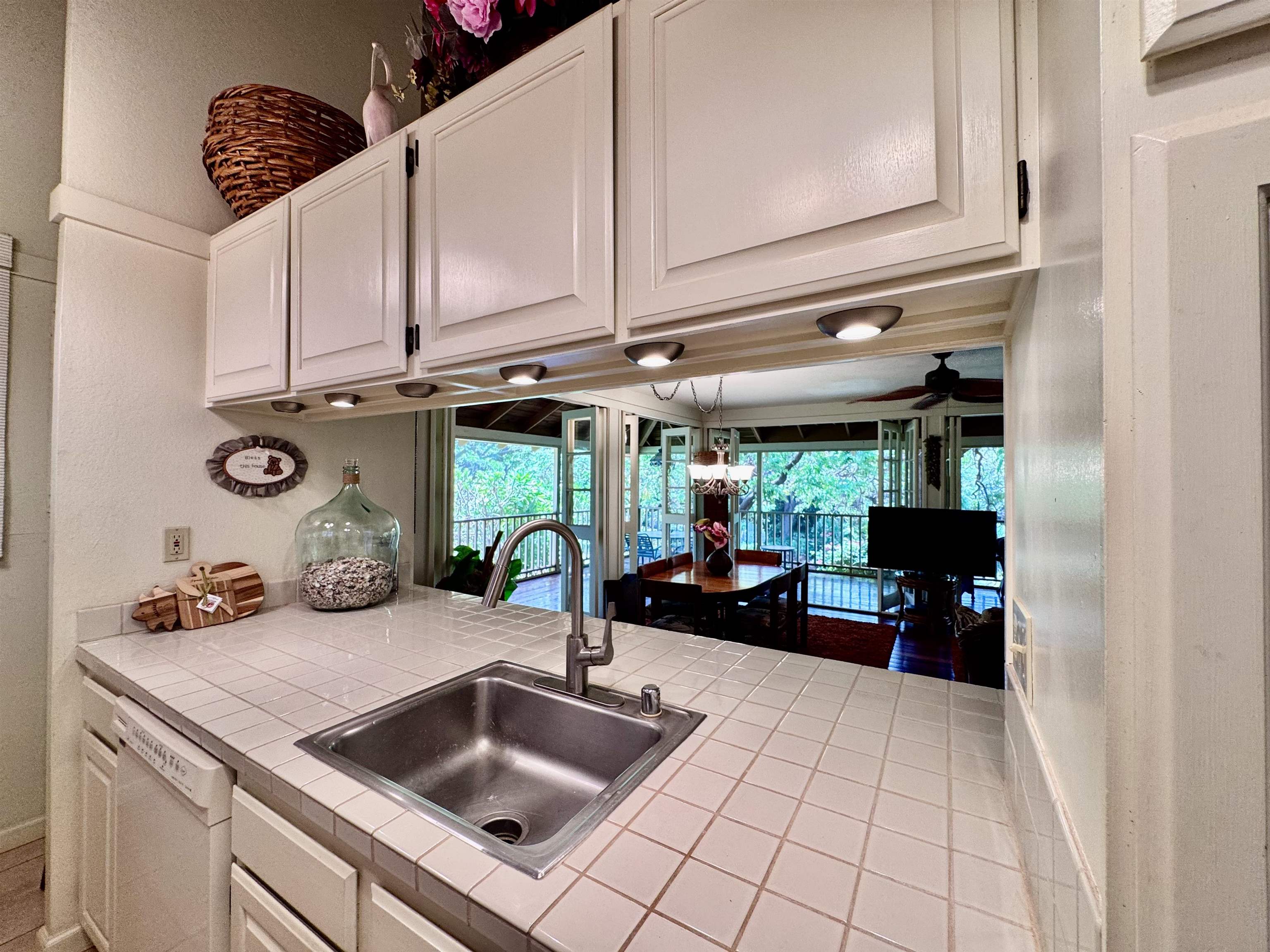 100 Lio Pl Property Photo 4
