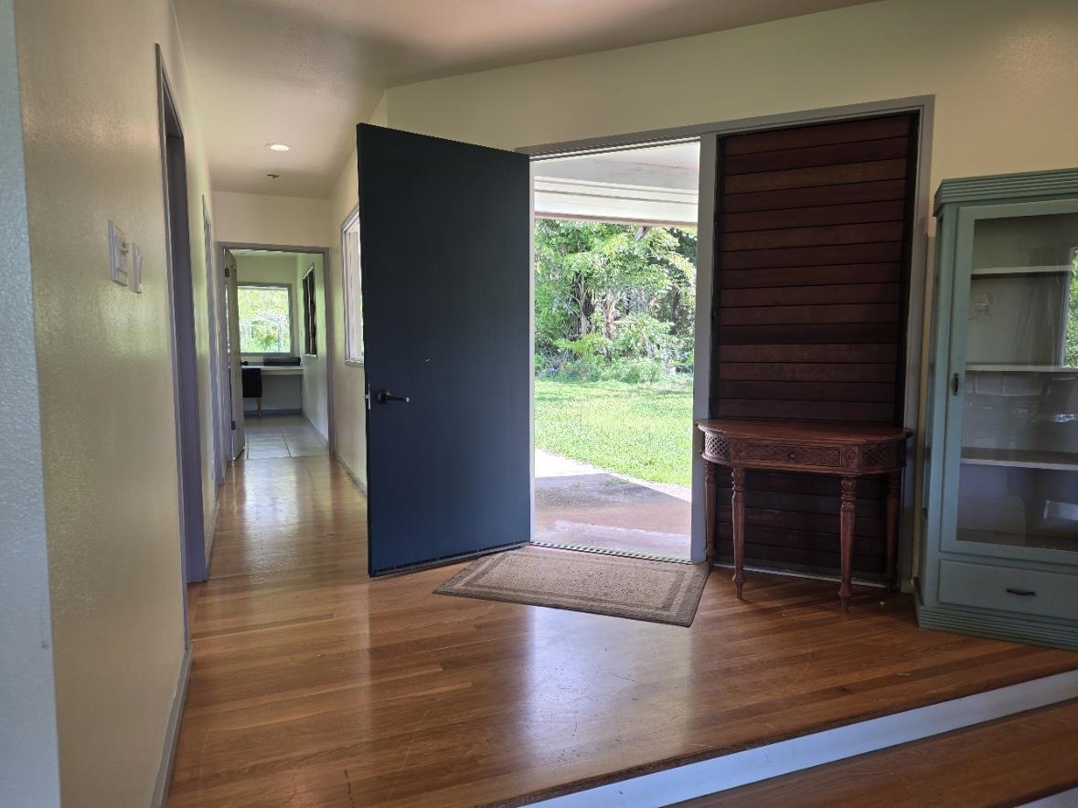 1063 Kauhikoa Rd Property Photo 6
