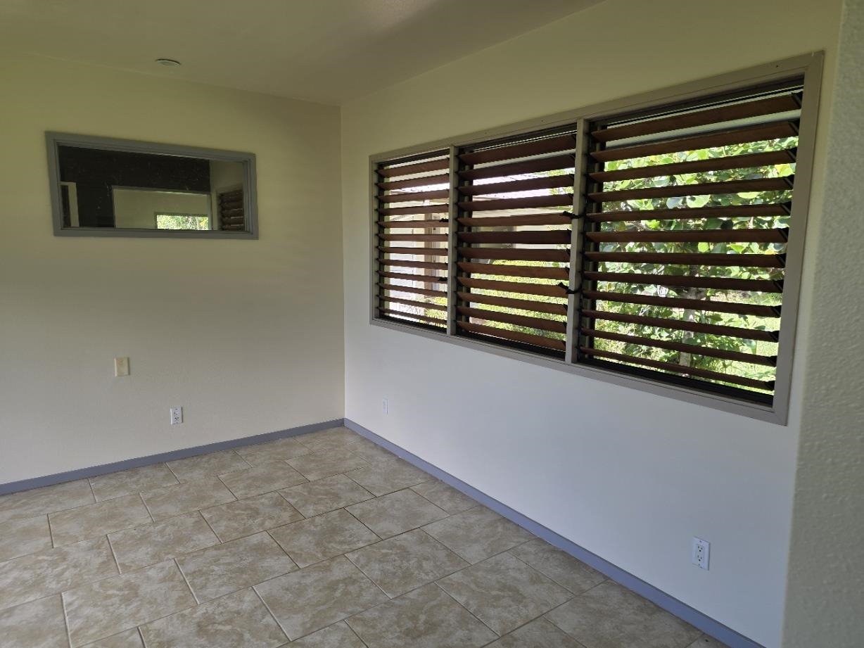 1063 Kauhikoa Rd Property Photo 7