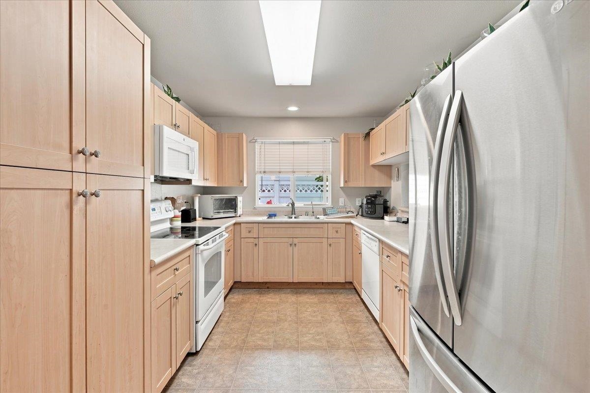 679 Meakanu Ln Property Photo 7