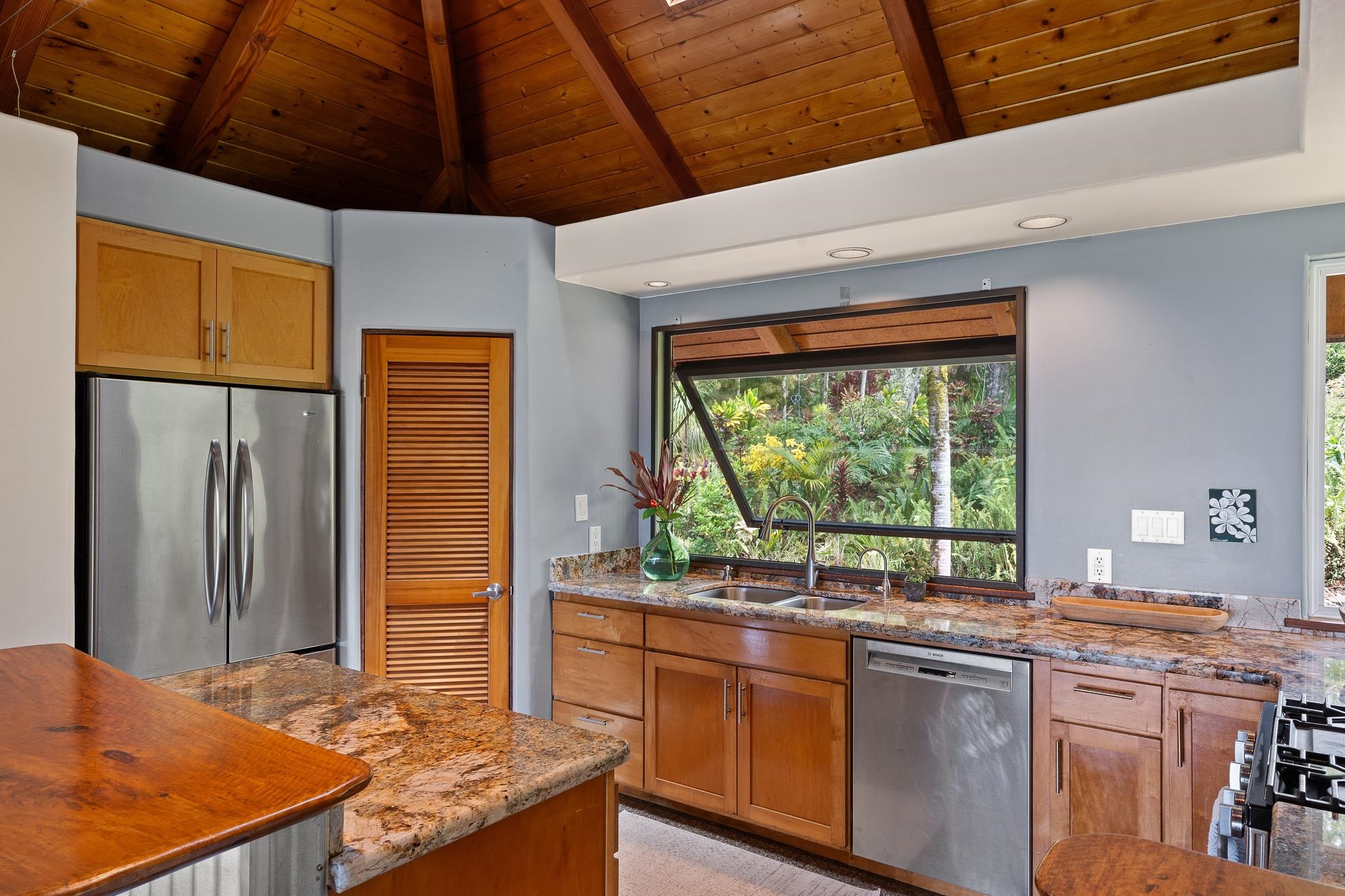 237 Manawai Pl Property Photo 9