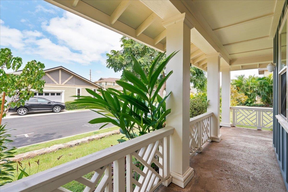 589 Hoe Kawele Ln Property Photo 7