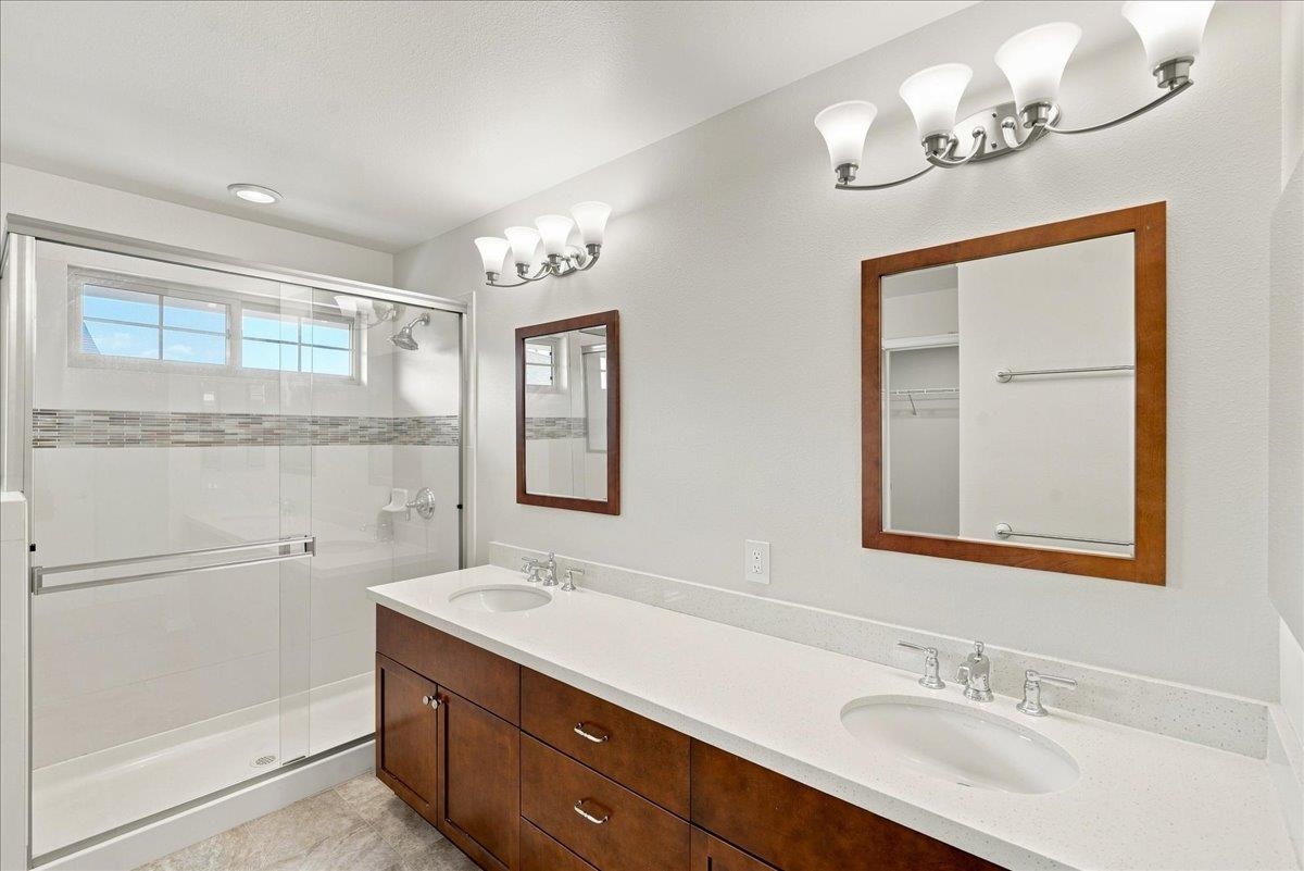 589 Hoe Kawele Ln Property Photo 24