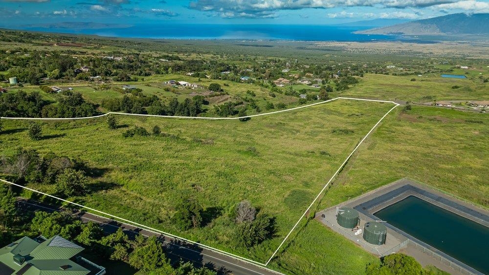 221 Kalelemuku Pl Property Photo 2