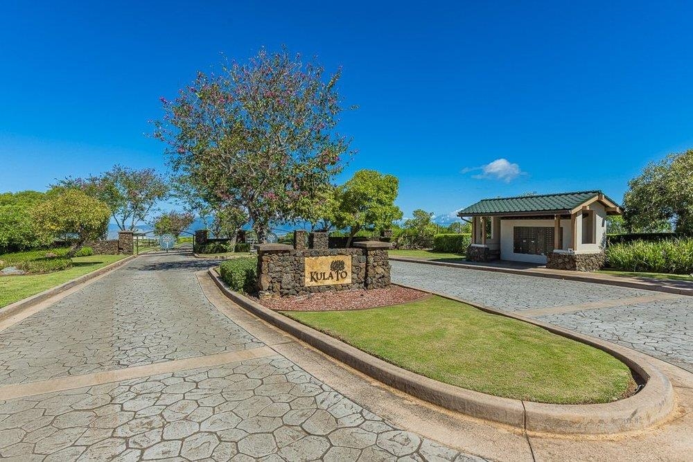 221 Kalelemuku Pl Property Photo 15