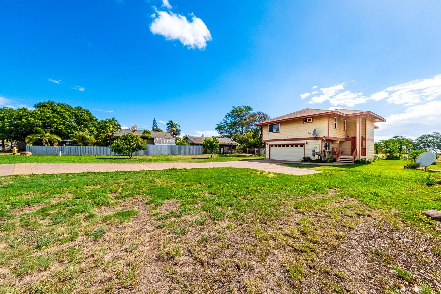 296 Kenolio Rd Property Photo 4