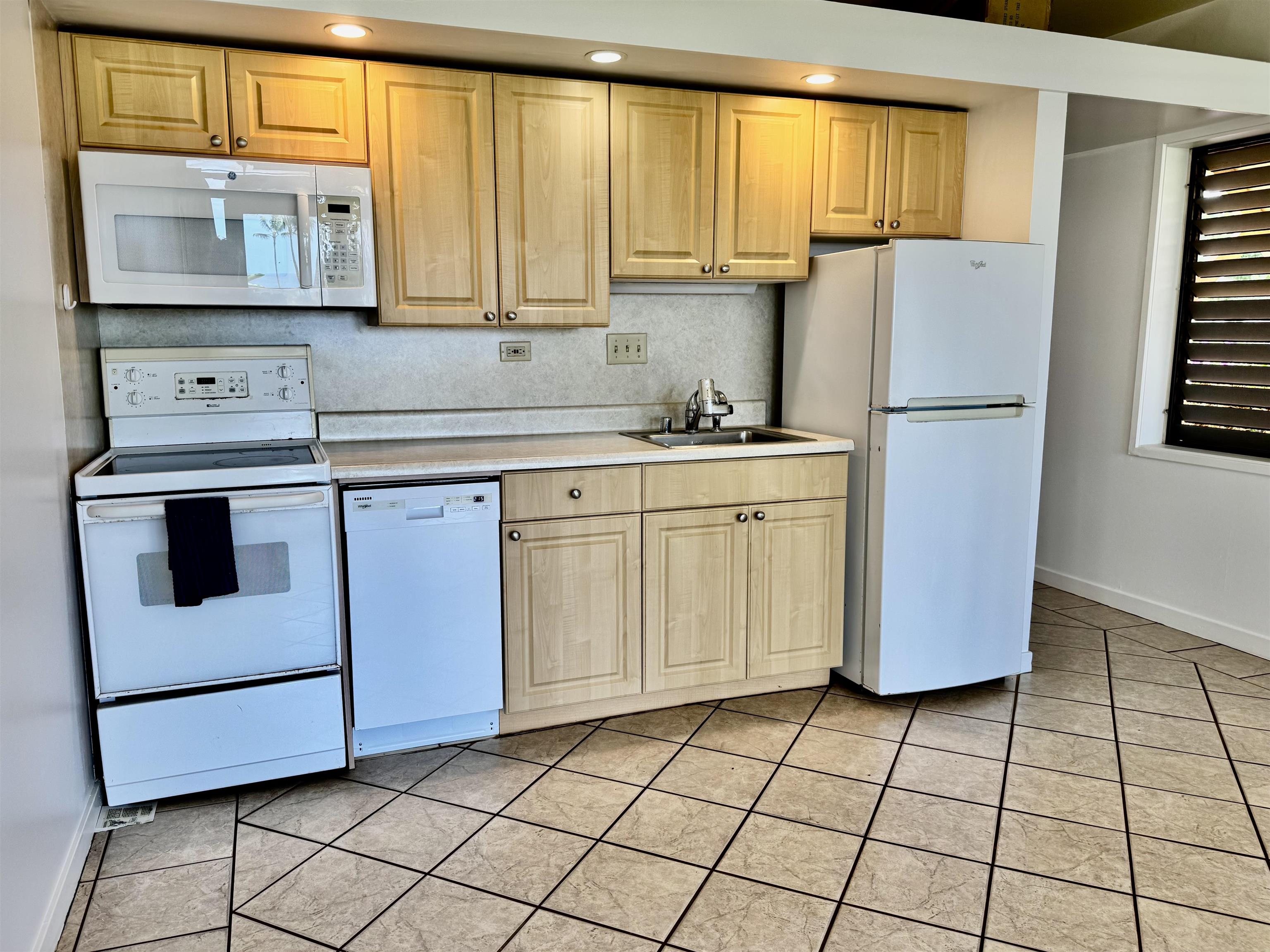 255 Kepuhi Pl Property Photo 2