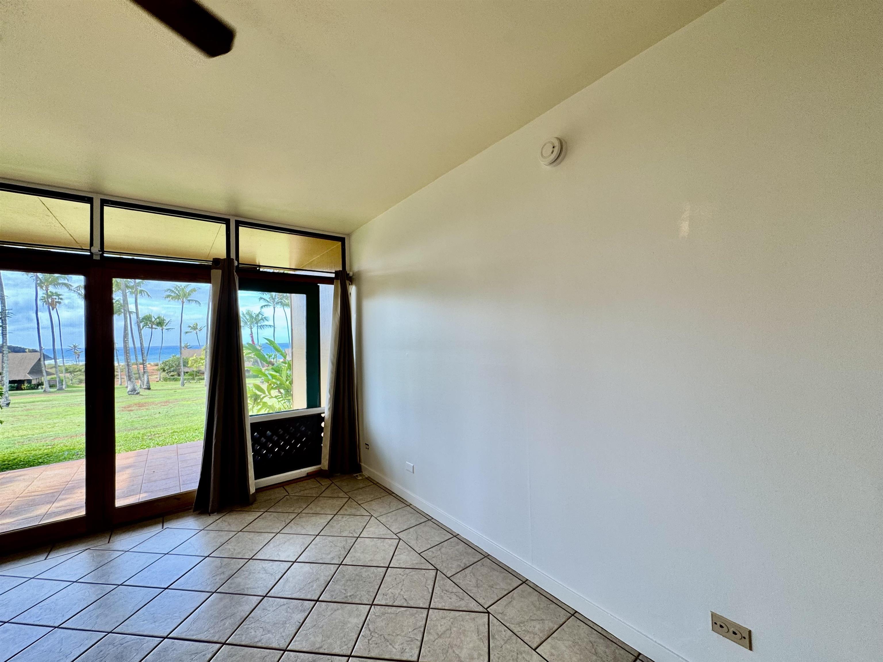 255 Kepuhi Pl Property Photo 5