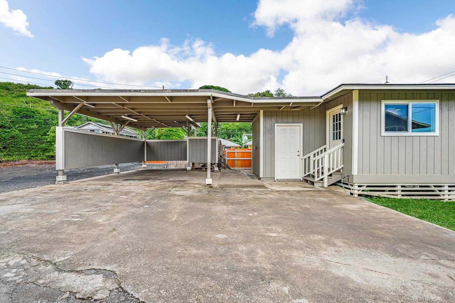 305 Makua St Property Photo 4