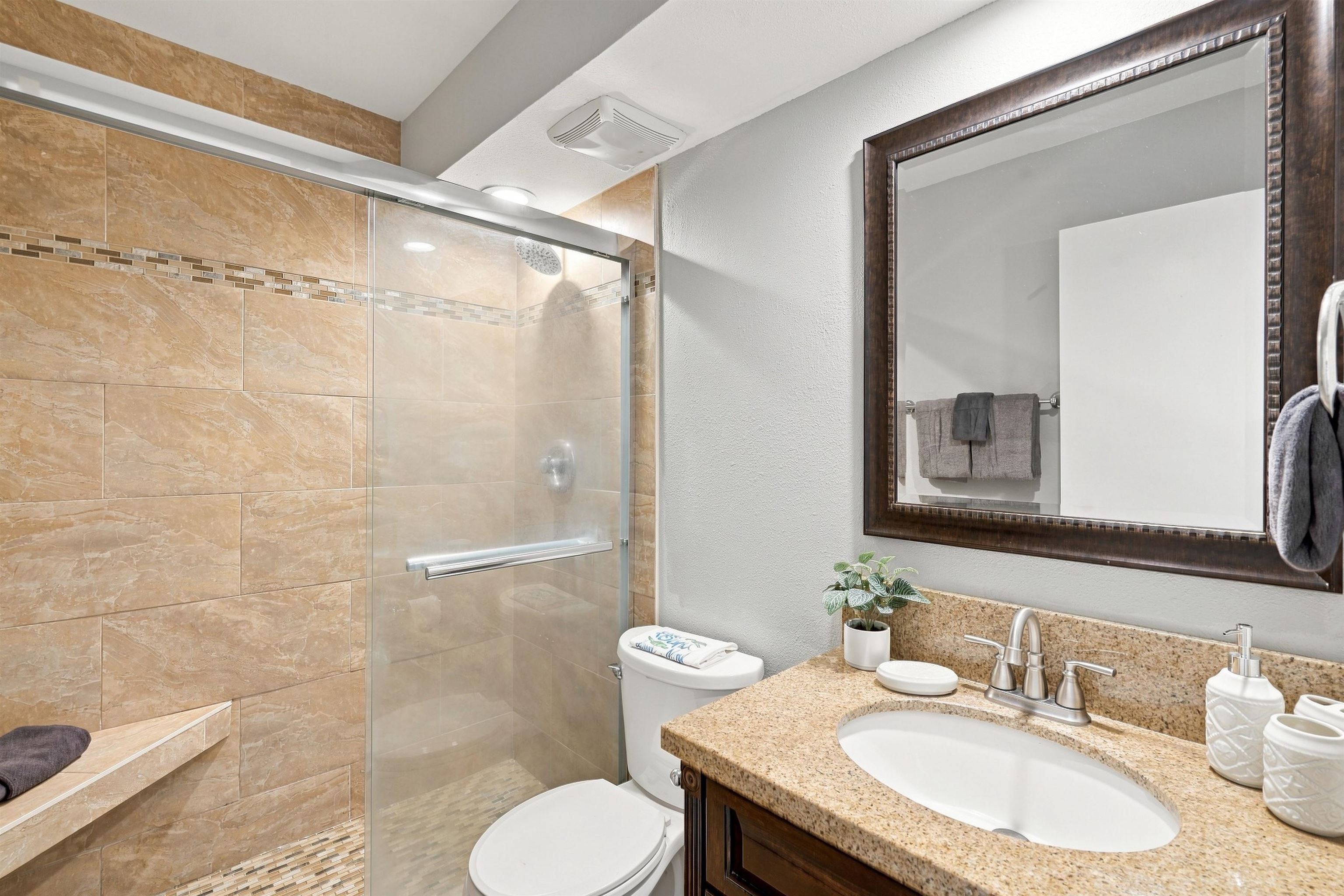 120 Hui Rd F Property Photo 17