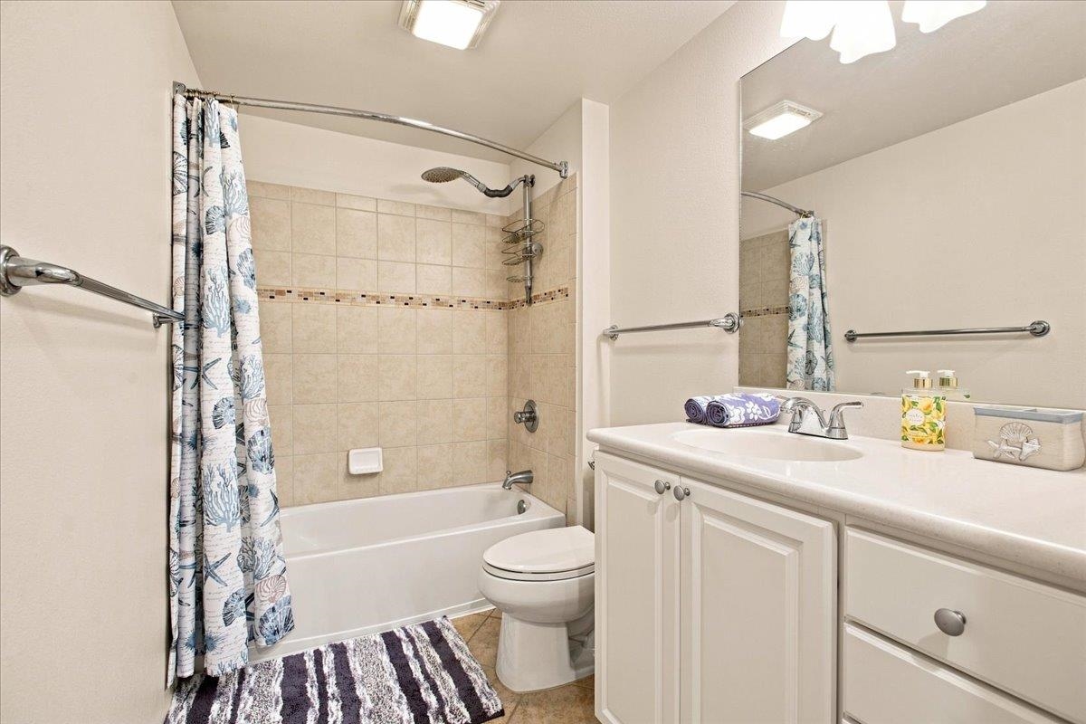 1233 Limahana Cir Property Photo 7