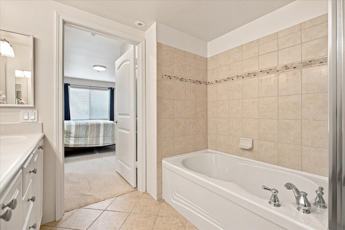 1233 Limahana Cir Property Photo 20