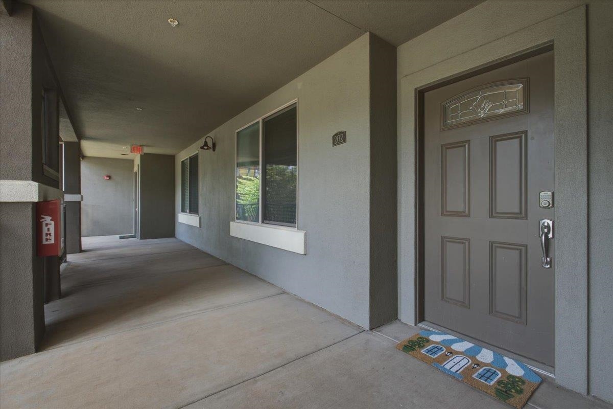 1233 Limahana Cir Property Photo 27