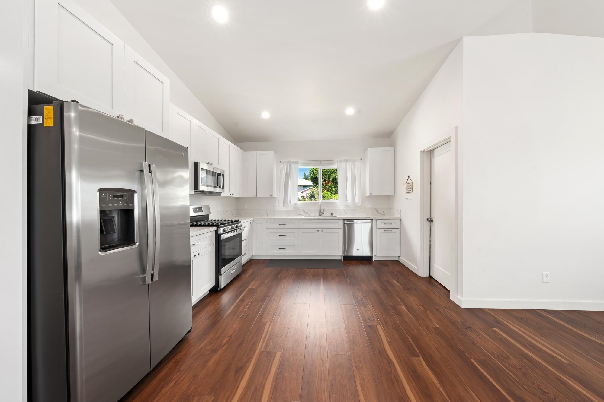 1891 Makahala Pl Property Photo 6