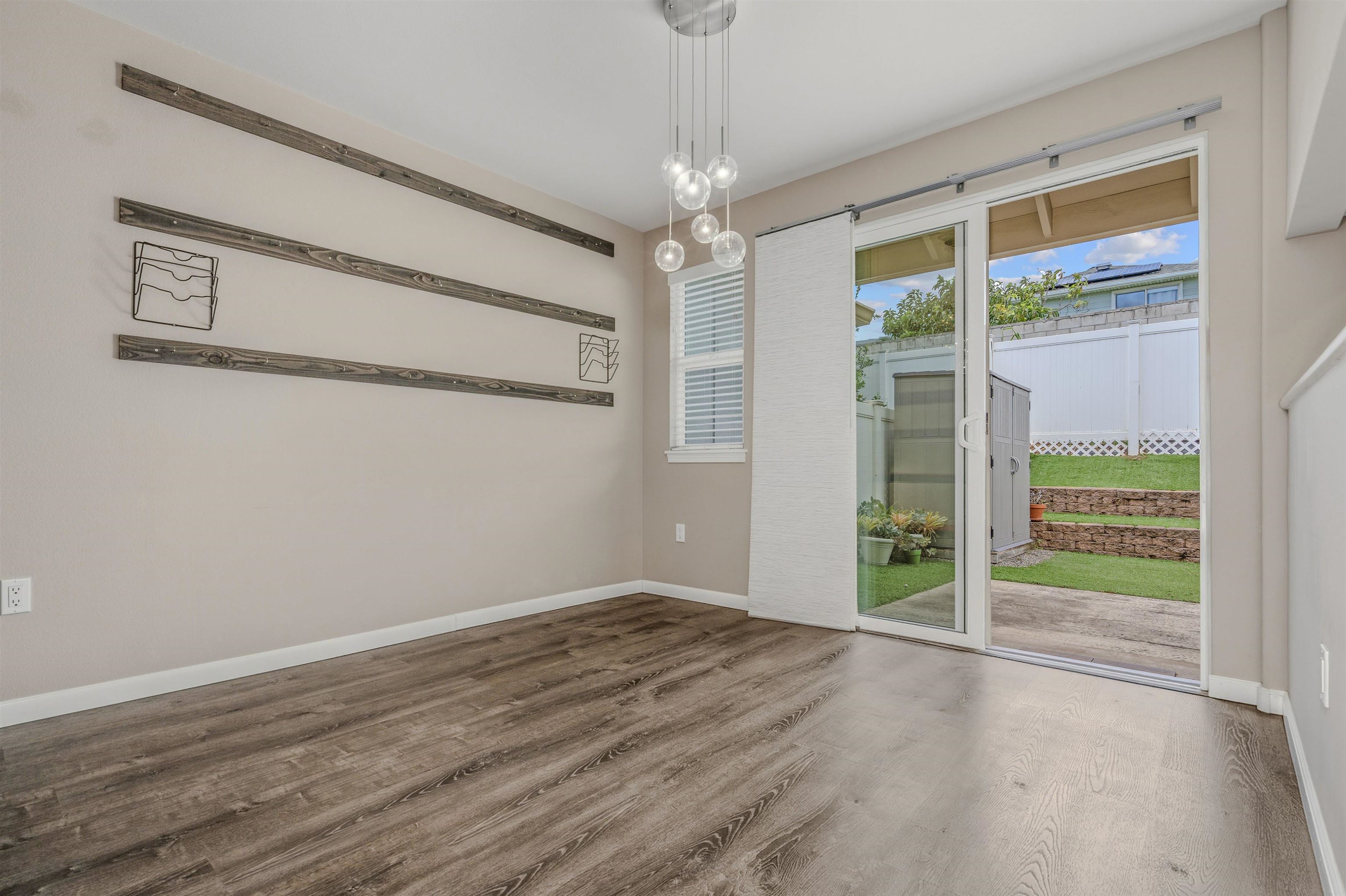 668 Meakanu Ln Property Photo 7