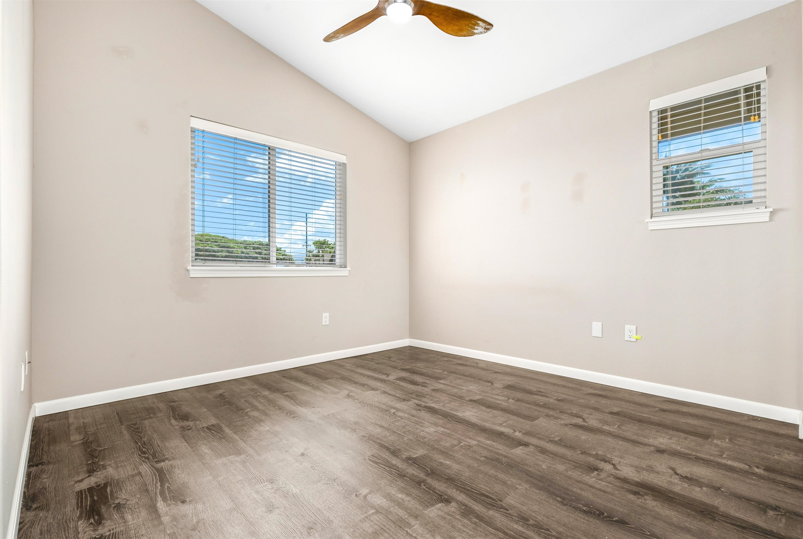 668 Meakanu Ln Property Photo 23