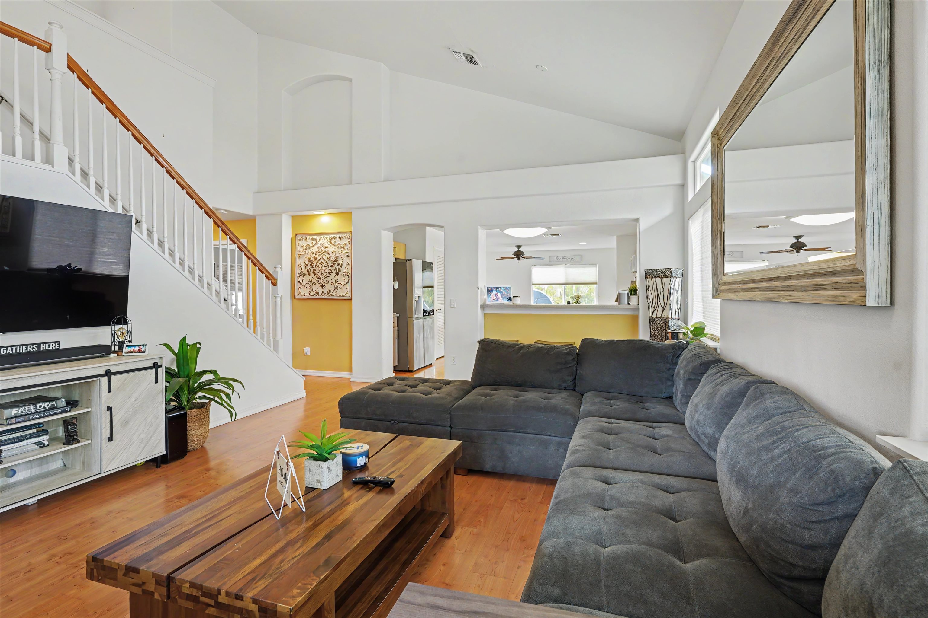 31 Inoa Po Pl Property Photo 3