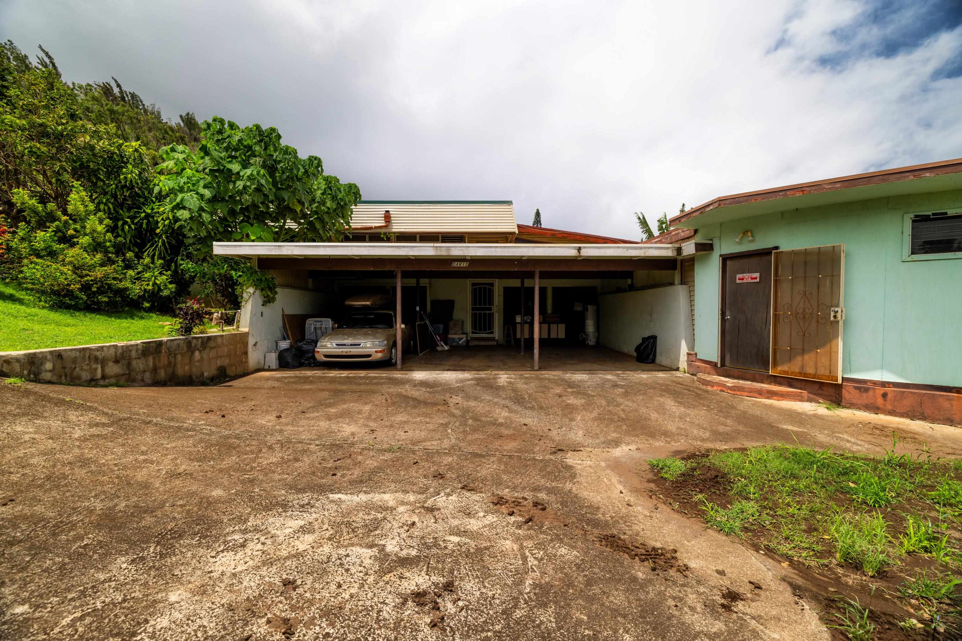 401 Palani Pl Property Photo 9