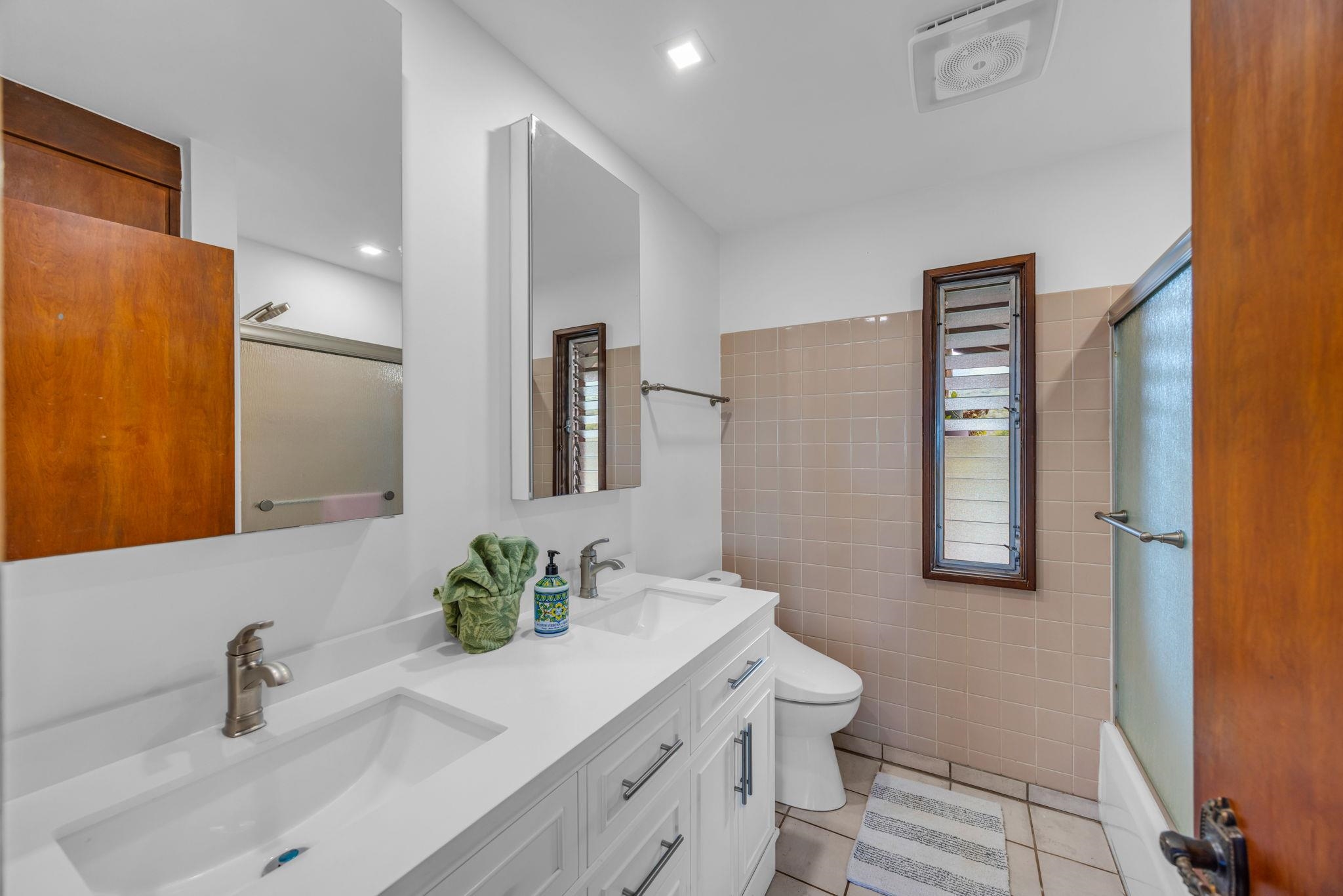 818 Kumulani Dr Property Photo 23