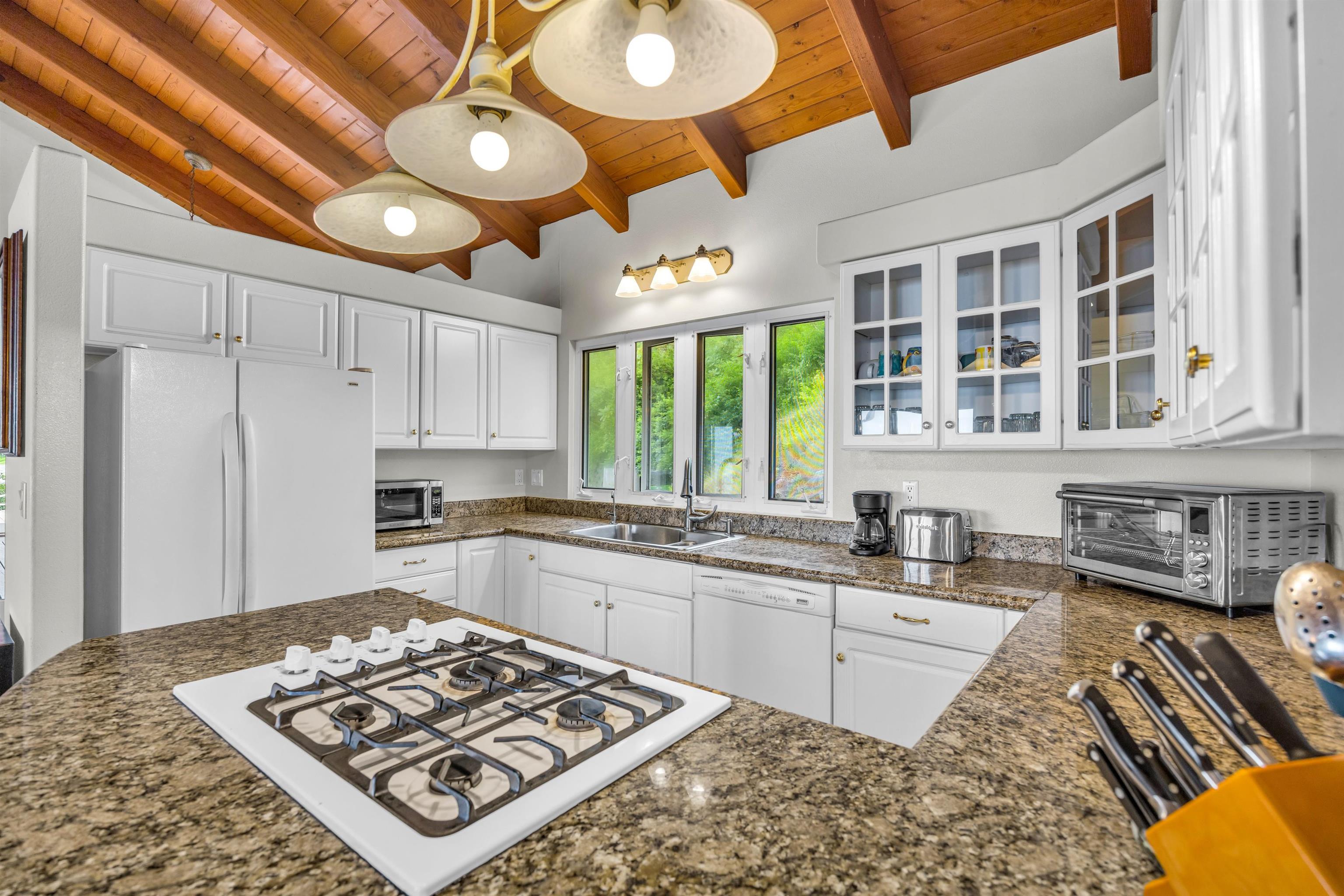 1587 Polipoli Rd Property Photo 18