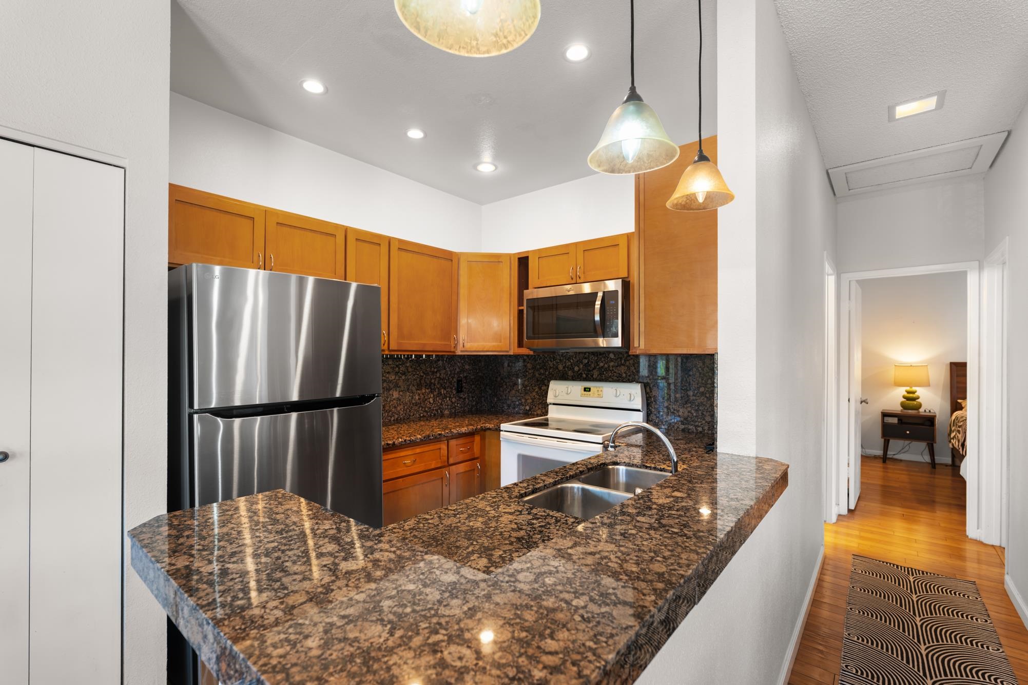 160 Keonekai Rd Property Photo 19