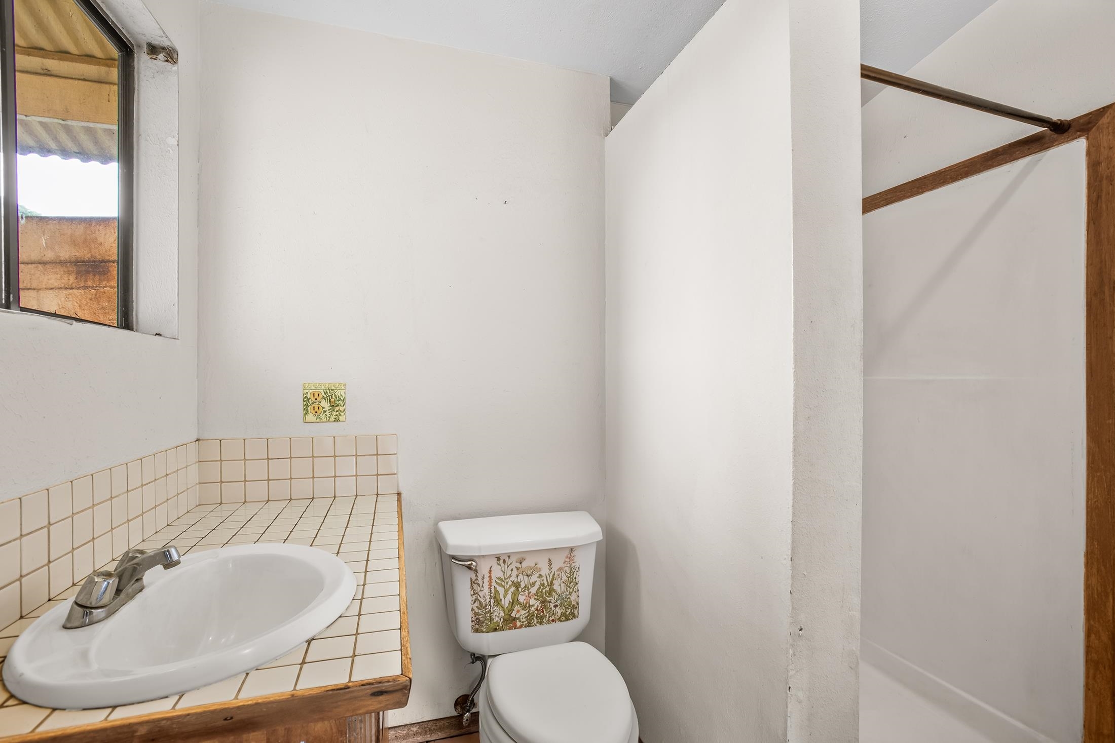 710 Mopua St Property Photo 12