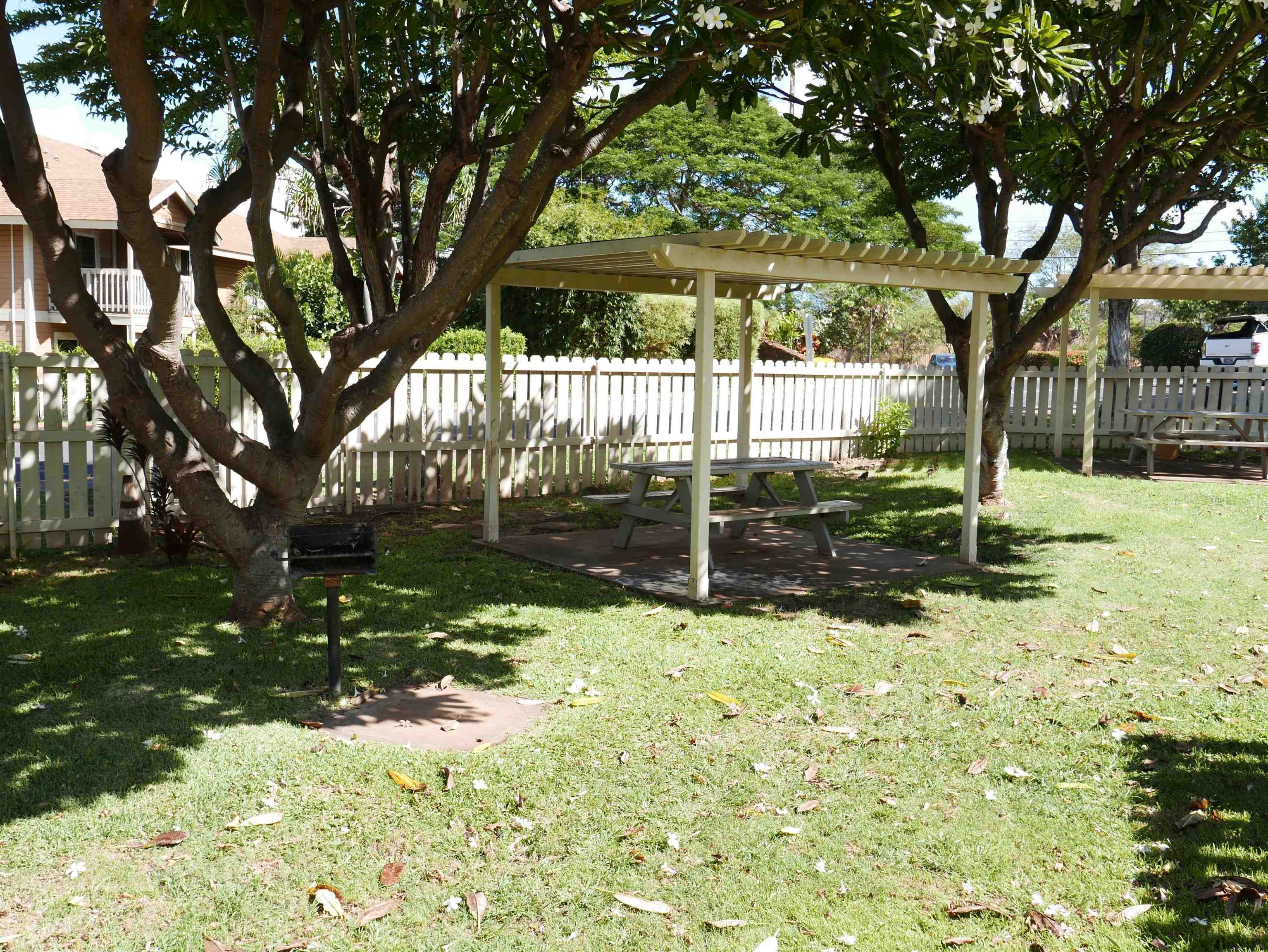 140 Uwapo Rd Property Photo 20
